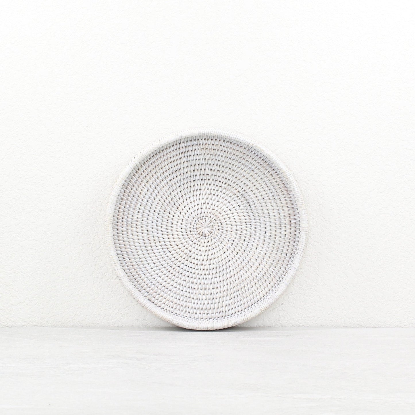 Tight_Woven_Round_Rattan_Tray-Sustainable_Home_Organizing-Whitewash-01-use