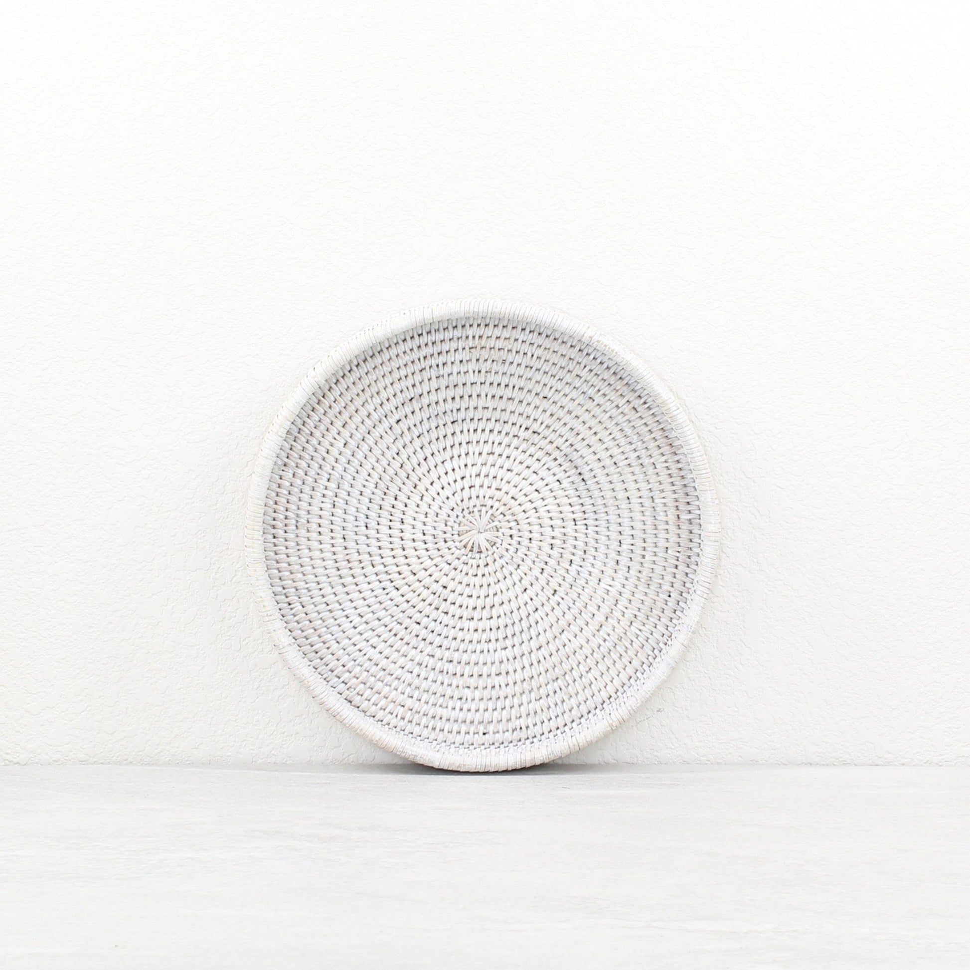 Tight_Woven_Round_Rattan_Tray-Sustainable_Home_Organizing-Whitewash-01-use