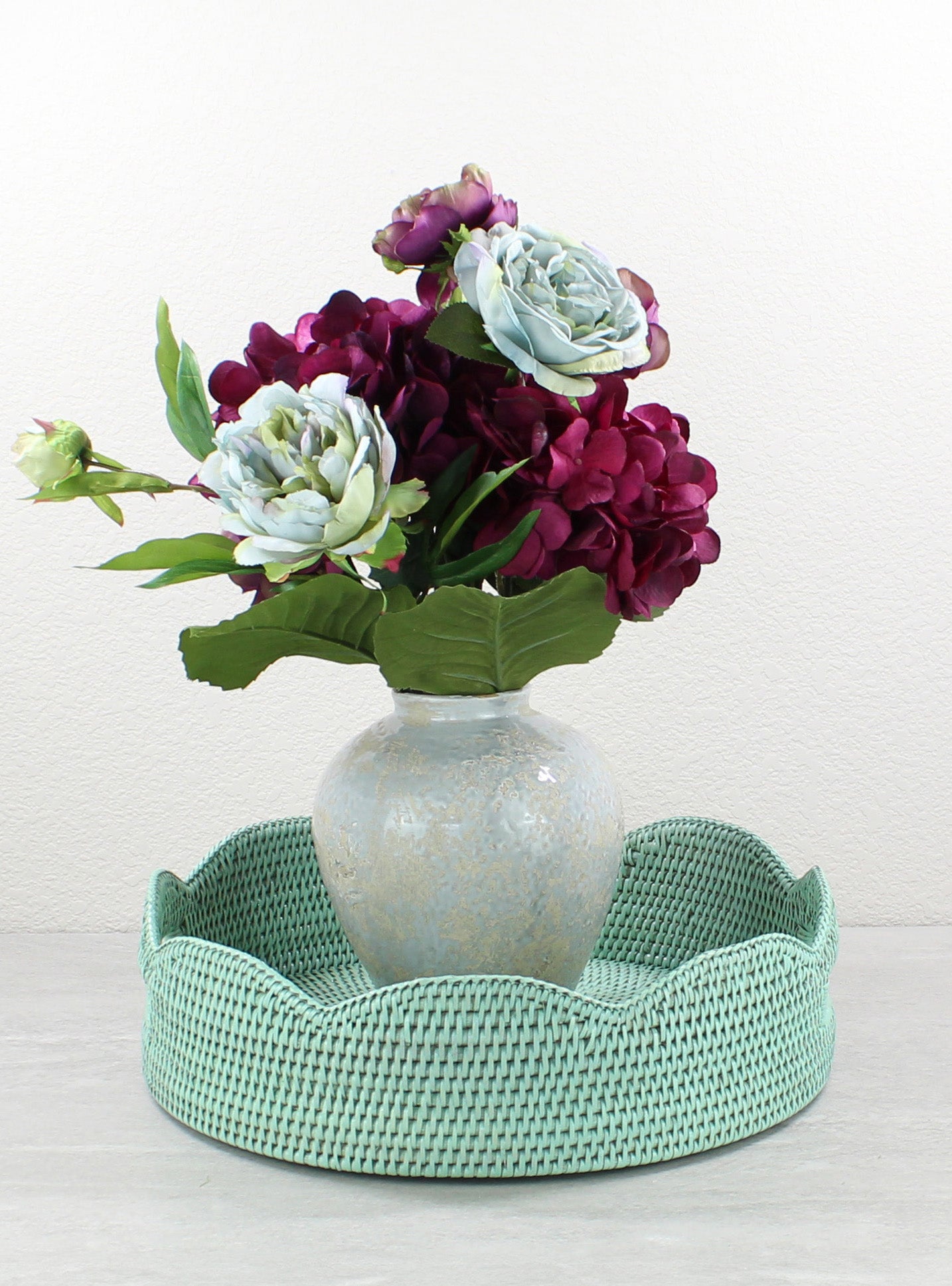 3-Round_Scalloped_Rattan_Tray-Sustainable_Home_Organizing-Medium-Sage_Leaf-01-use-fff
