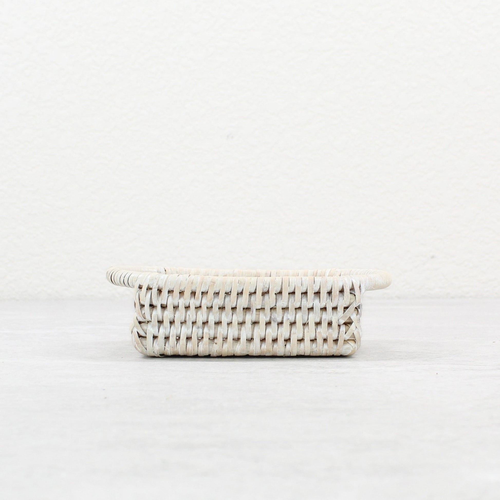 Whitewashed mini rattan tray for salt and pepper – ECO HANDCRAFT