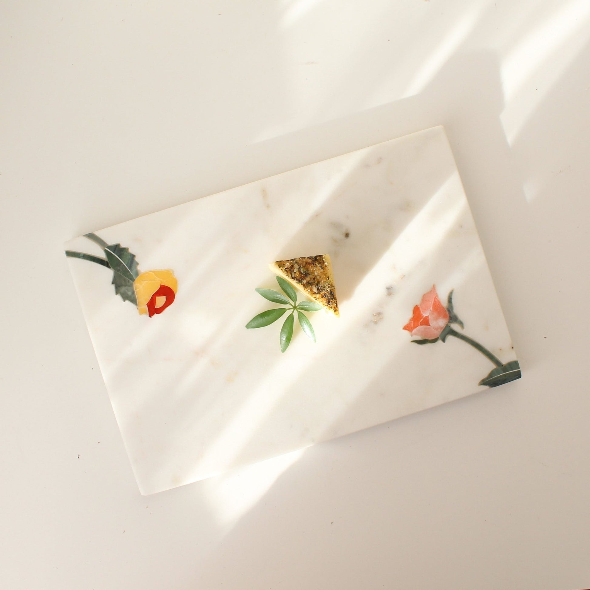 Anthropologie-BETSEY-FLORAL-STONE-CHEESE-BOARD-06