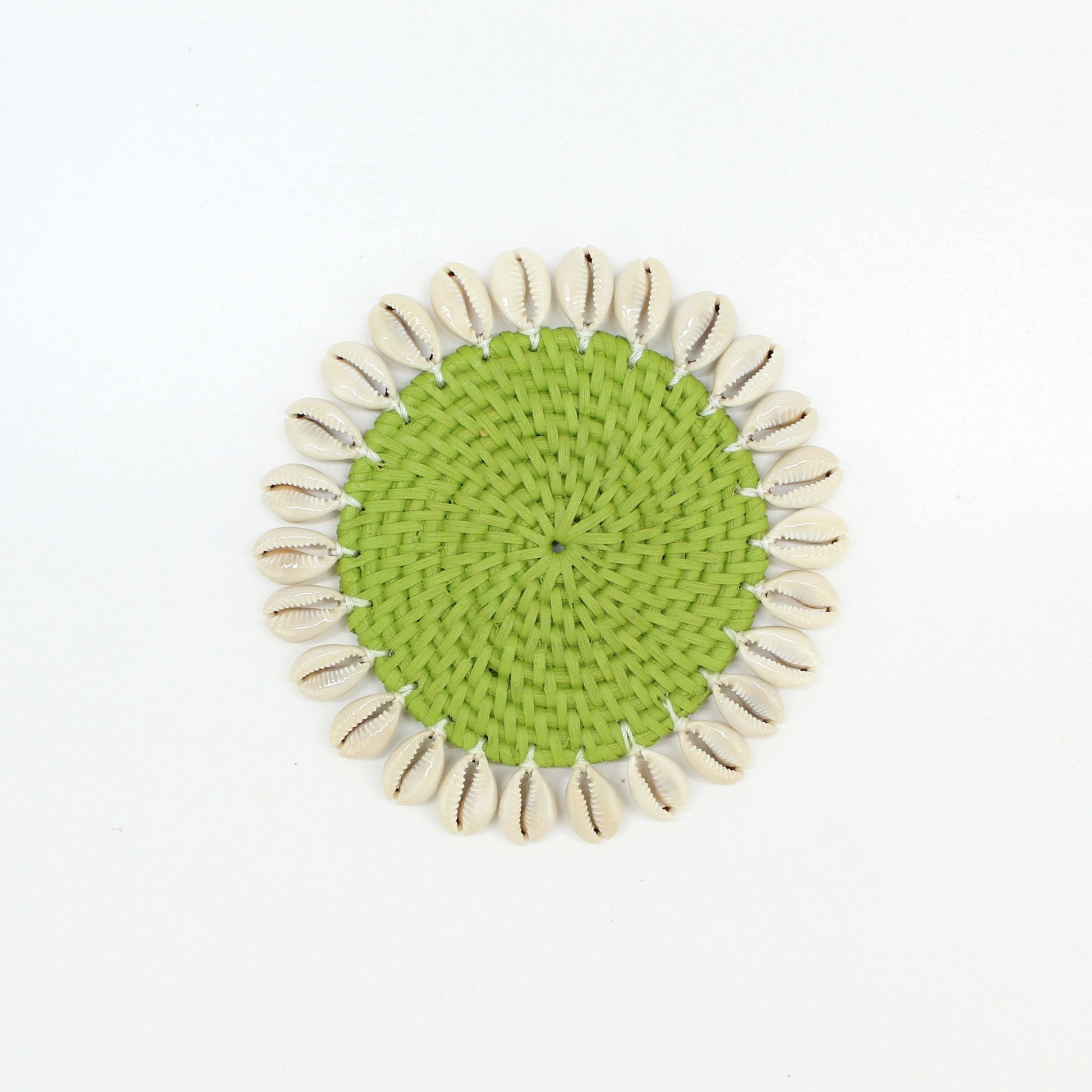 Dinning-Table-Setting-Luxury-High-Quality-Handmade-Sustainable-Green-Rattan-Seashell-Coaster-3