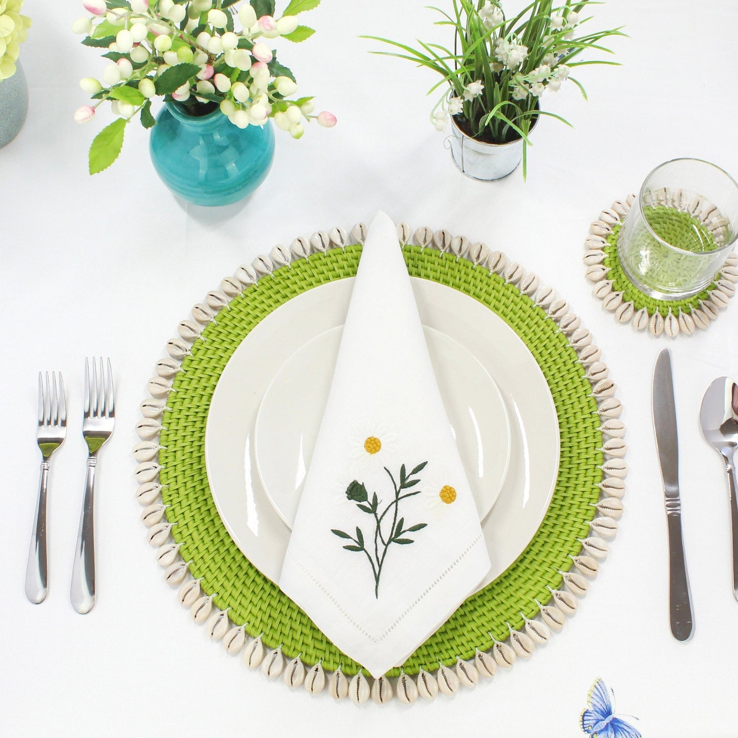 Dinning-Table-Setting-Luxury-High-Quality-Handmade-Sustainable-Green-Rattan-Seashell-Placemat-2