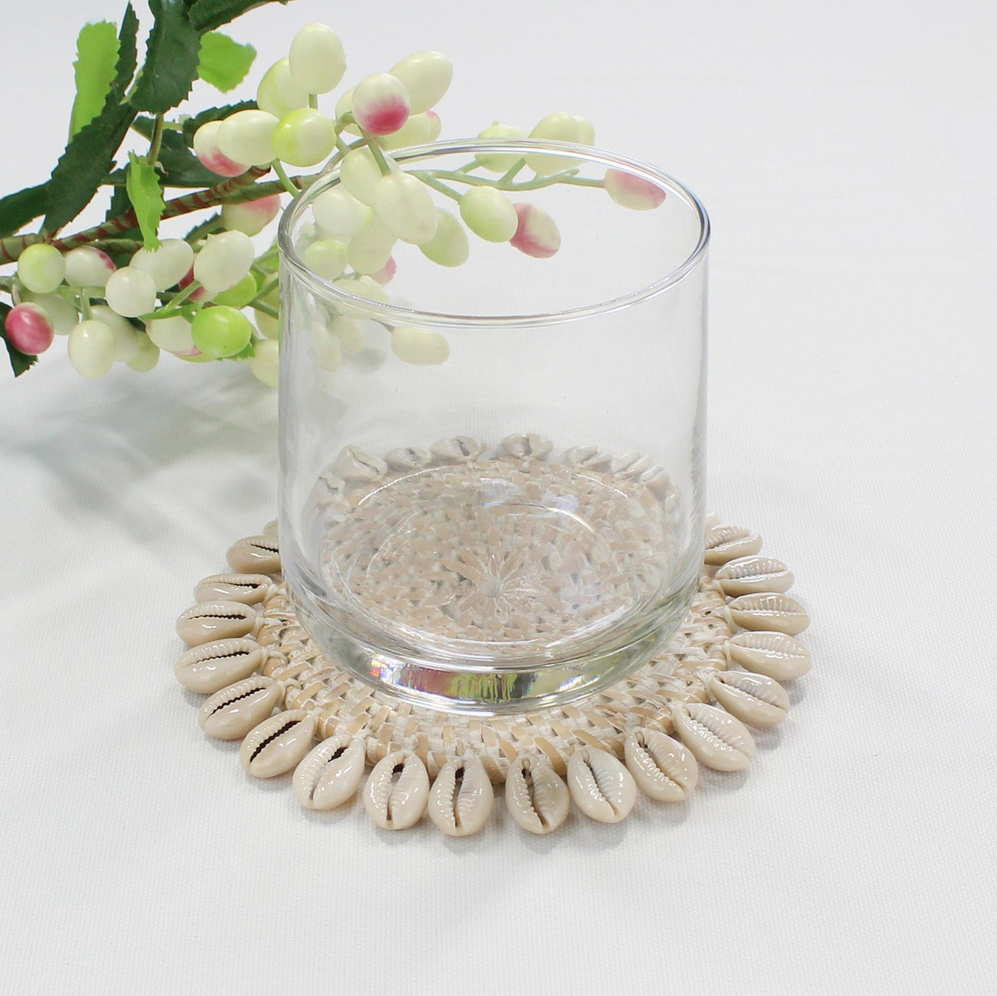 Dinning-Table-Setting-Luxury-High-Quality-Handmade-Sustainable-Whitewash-Rattan-Seashell-Coaster-6