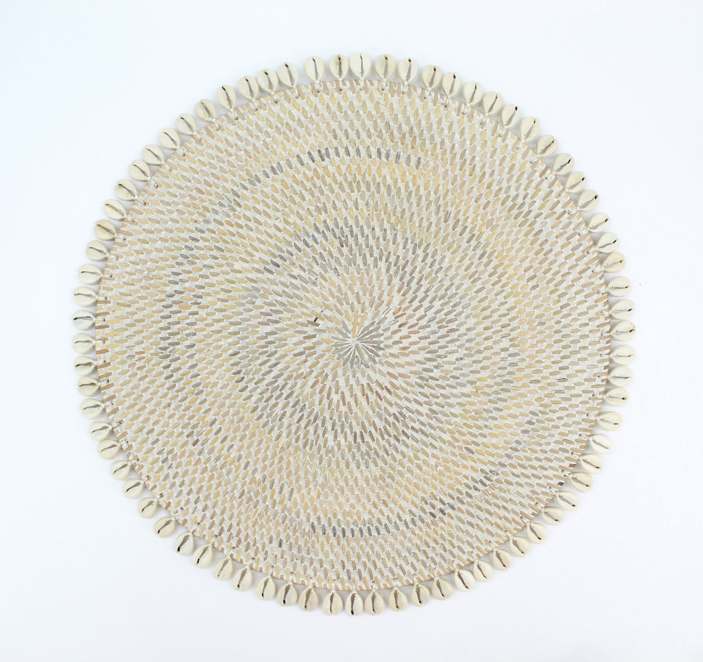 Dinning-Table-Setting-Luxury-High-Quality-Handmade-Sustainable-Whitewash-Rattan-Seashell-Placemat-08