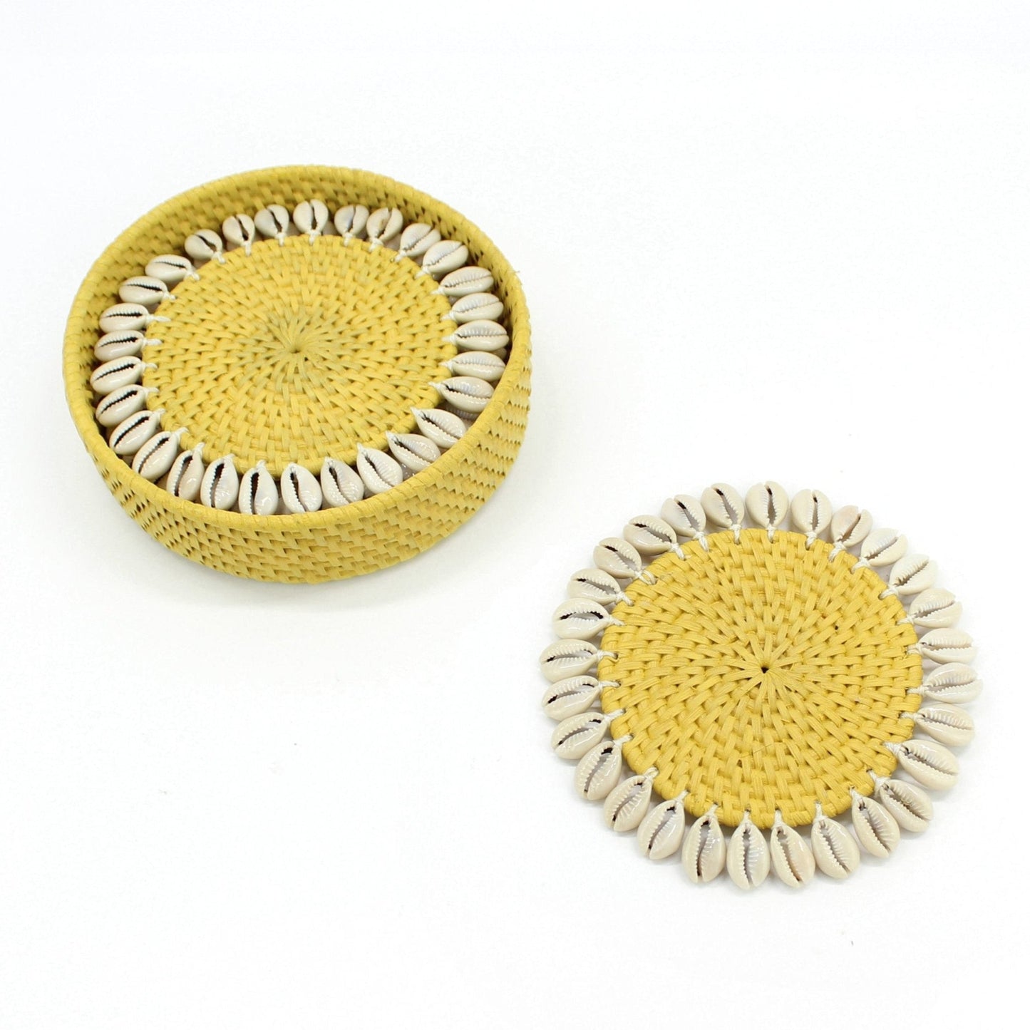 Dinning-Table-Setting-Luxury-High-Quality-Handmade-Sustainable-Yellow-Rattan-Seashell-Coaster-1