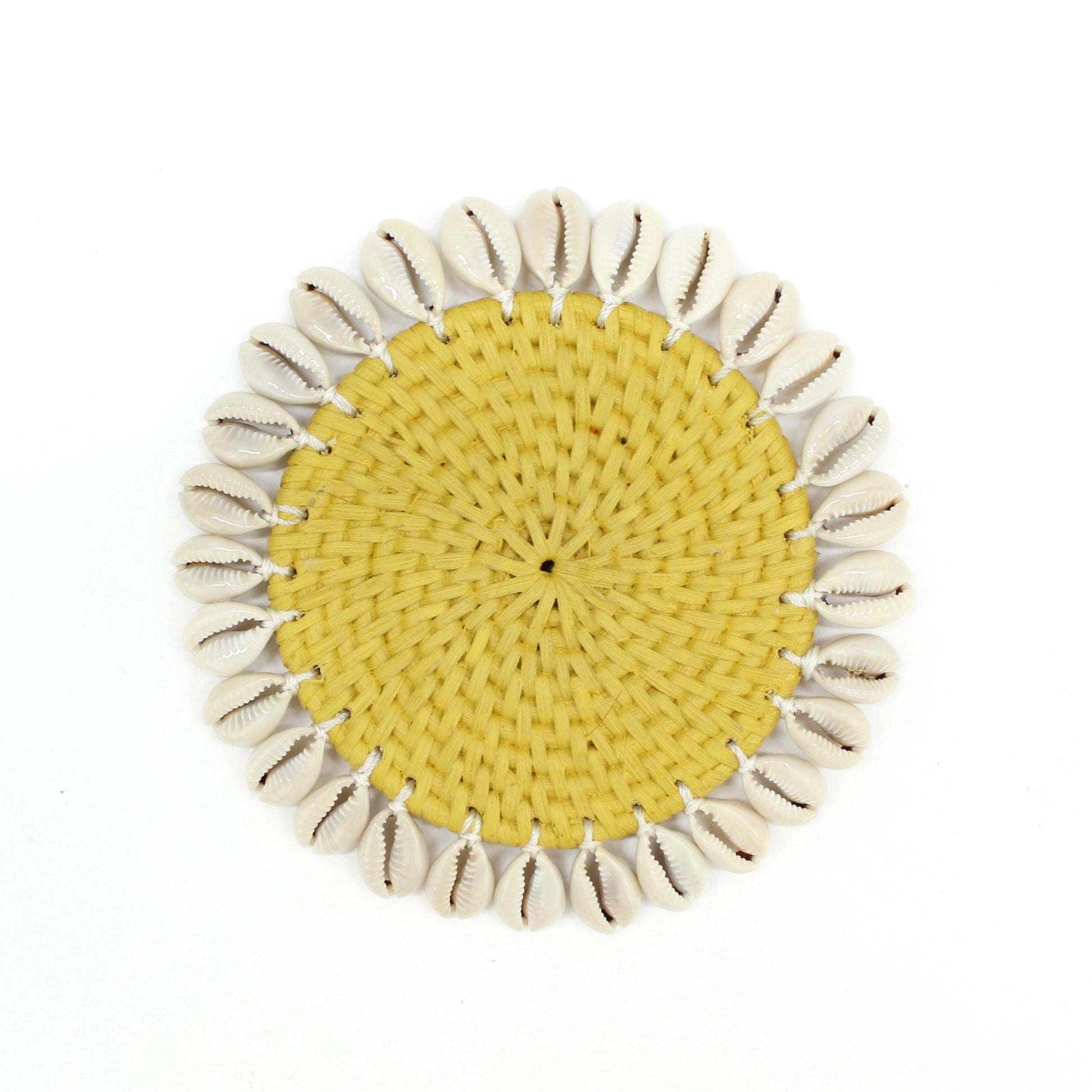 Dinning-Table-Setting-Luxury-High-Quality-Handmade-Sustainable-Yellow-Rattan-Seashell-Coaster-4