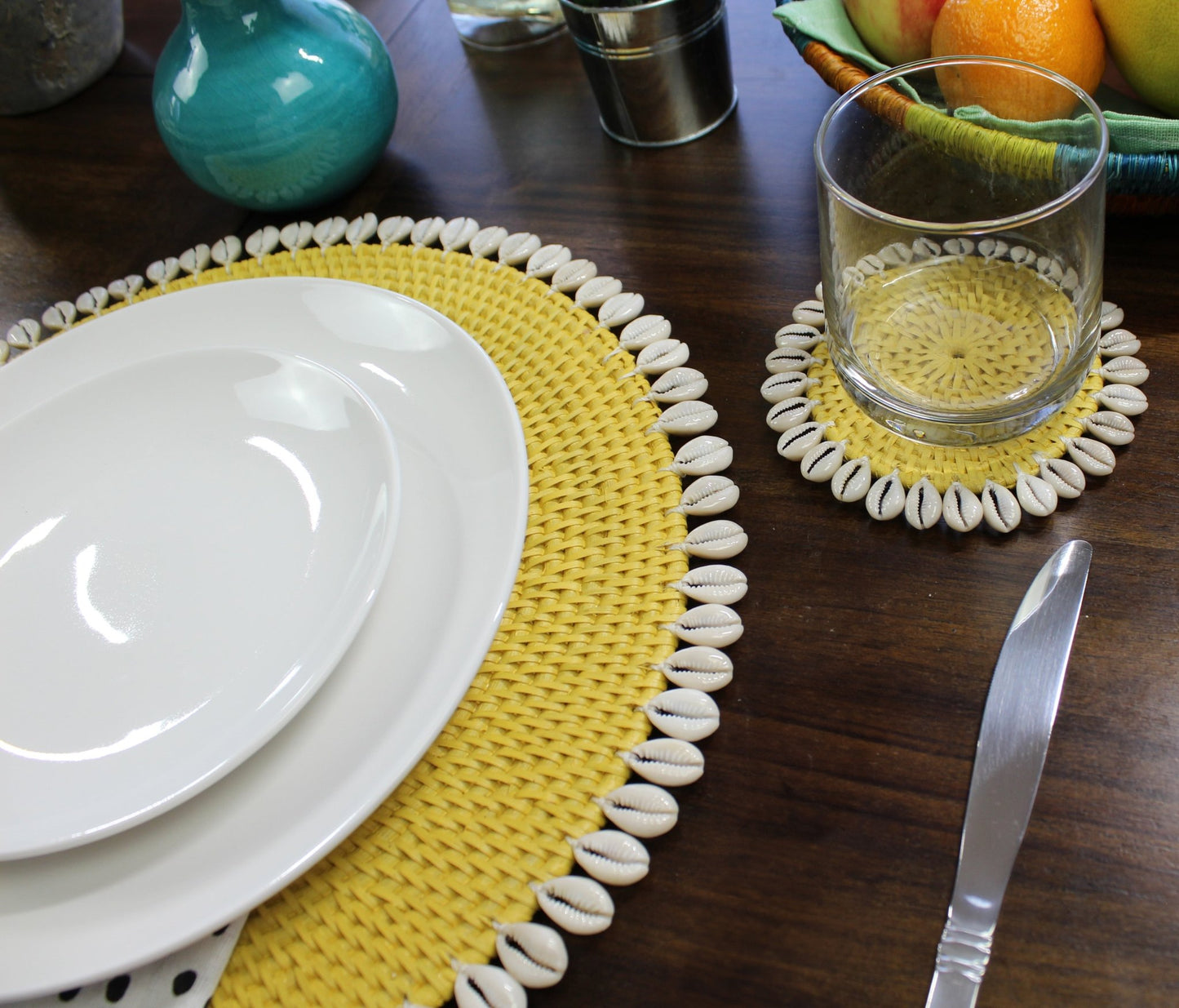 Dinning-Table-Setting-Luxury-High-Quality-Handmade-Sustainable-Yellow-Rattan-Seashell-Coaster-5