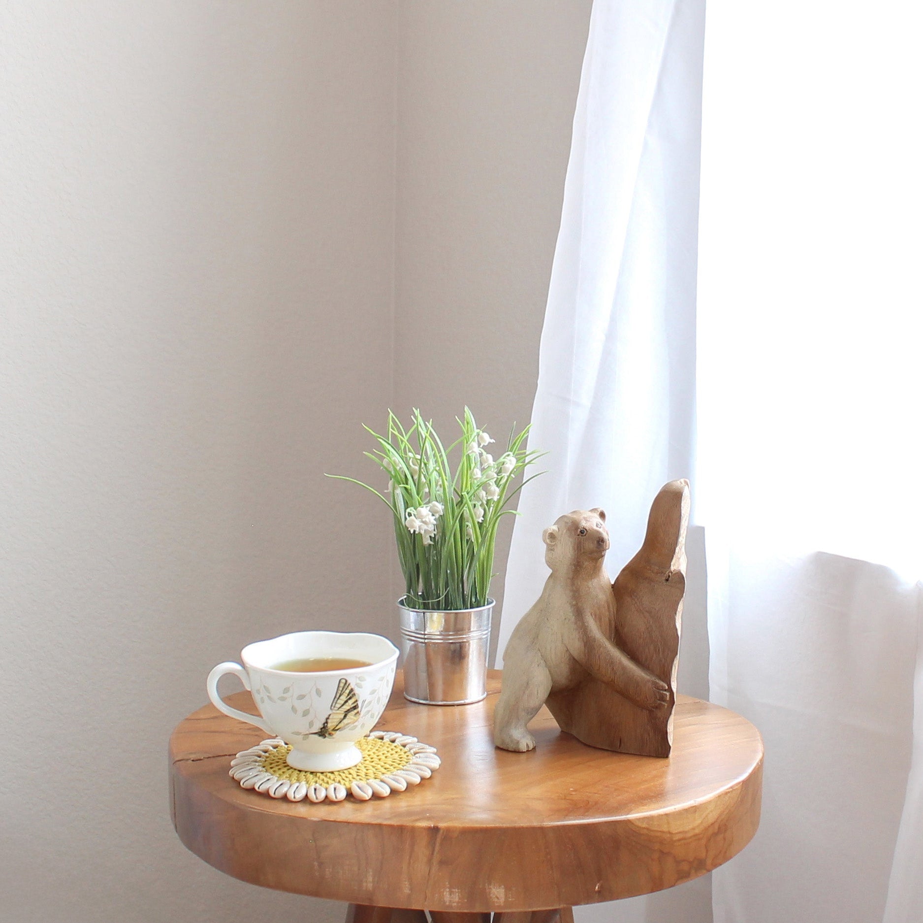 Dinning-Table-Setting-Luxury-High-Quality-Handmade-Sustainable-Yellow-Rattan-Seashell-Coaster-6