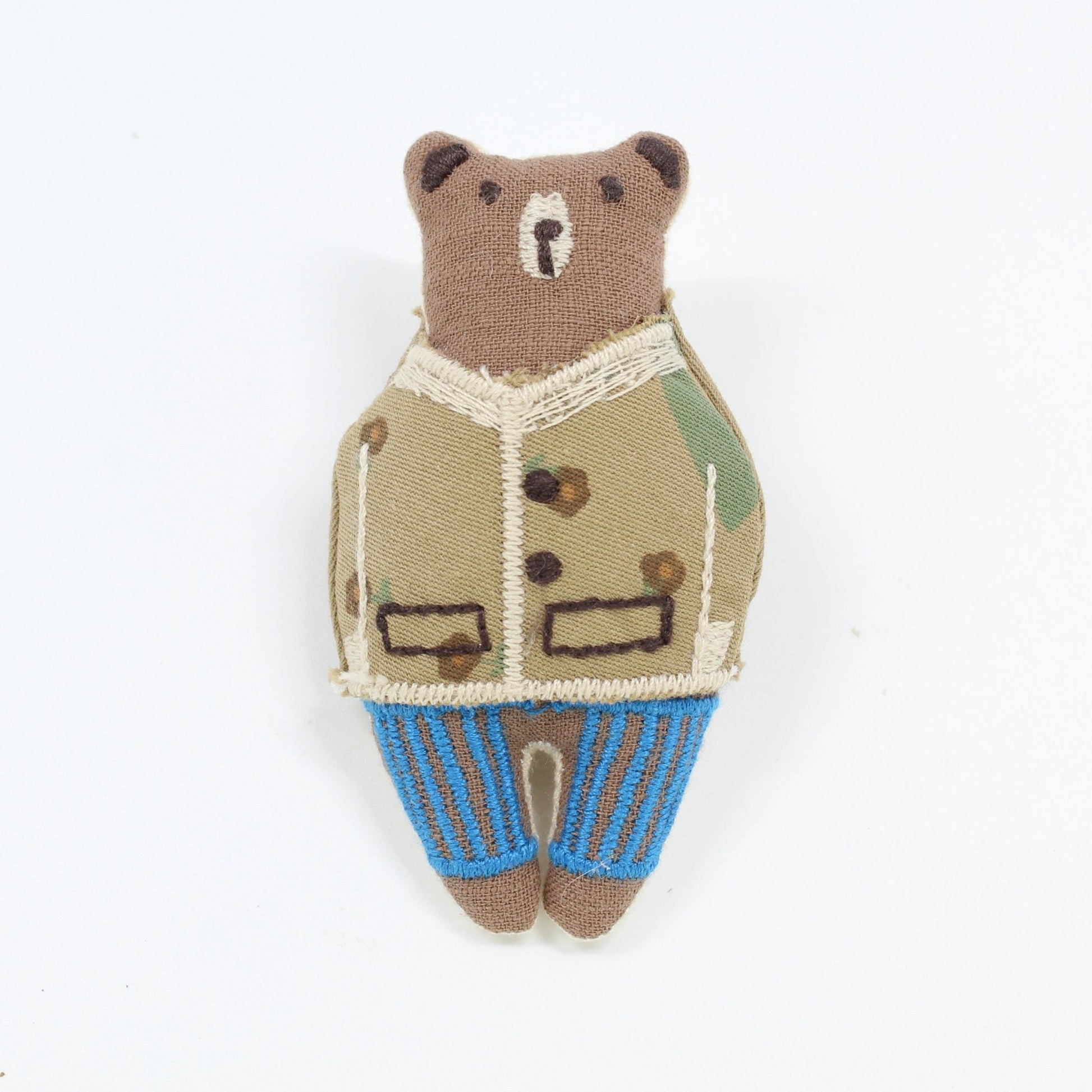 Handmade-Cloth-Bear-Wearing-Suits-Brooch-01