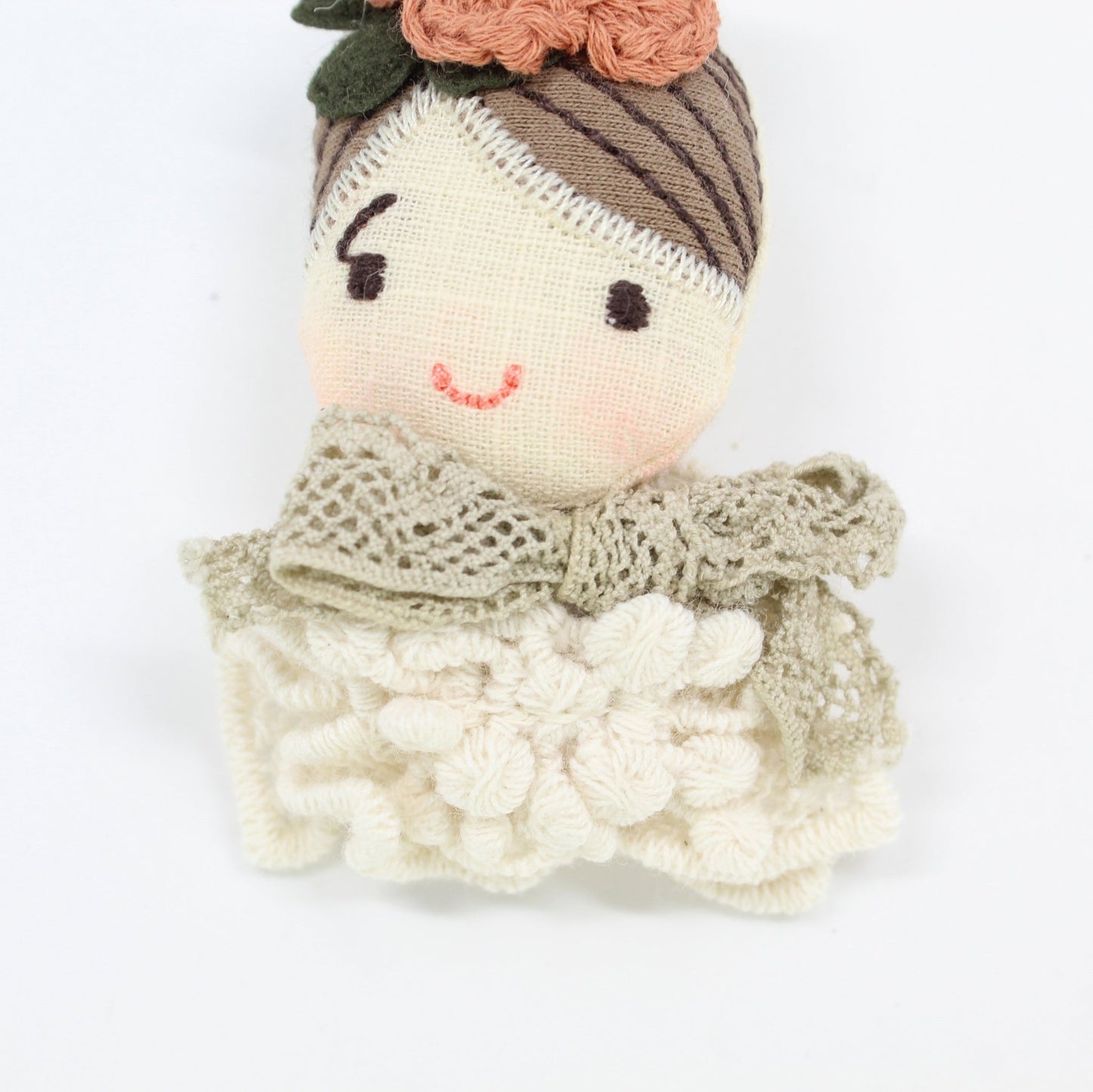Handmade-Cloth-Beauty-Girl-Brooch-05