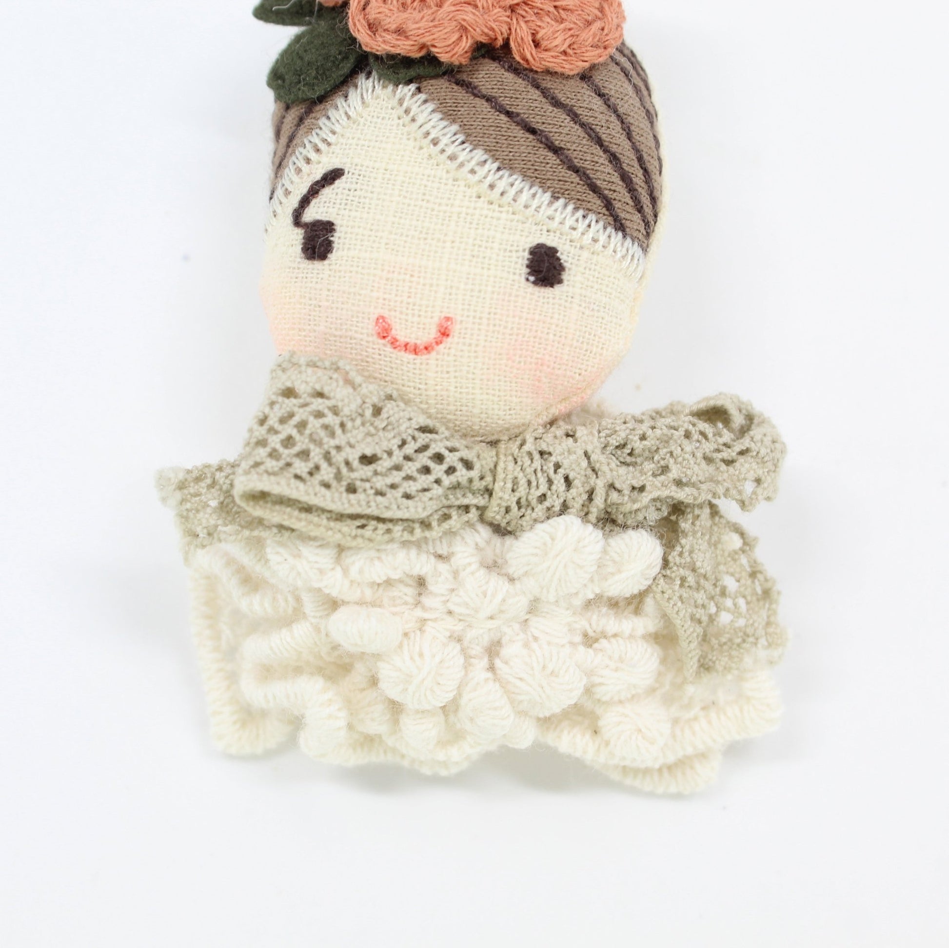 Handmade-Cloth-Beauty-Girl-Brooch-05