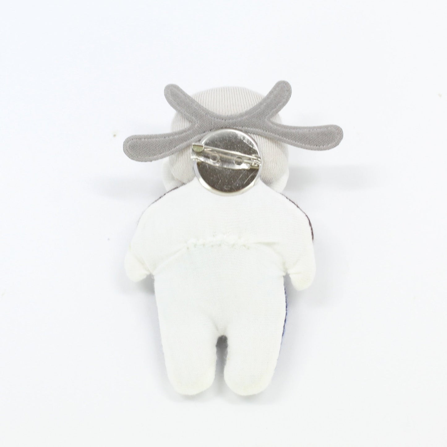 Handmade-Cloth-Cow-Brooch-back