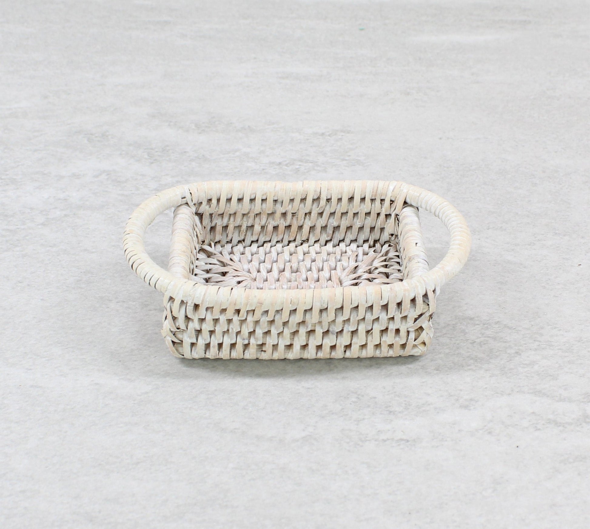 Eco Handcraft whitewash rattan salt and pepper holder for boho and farmhouse home decor