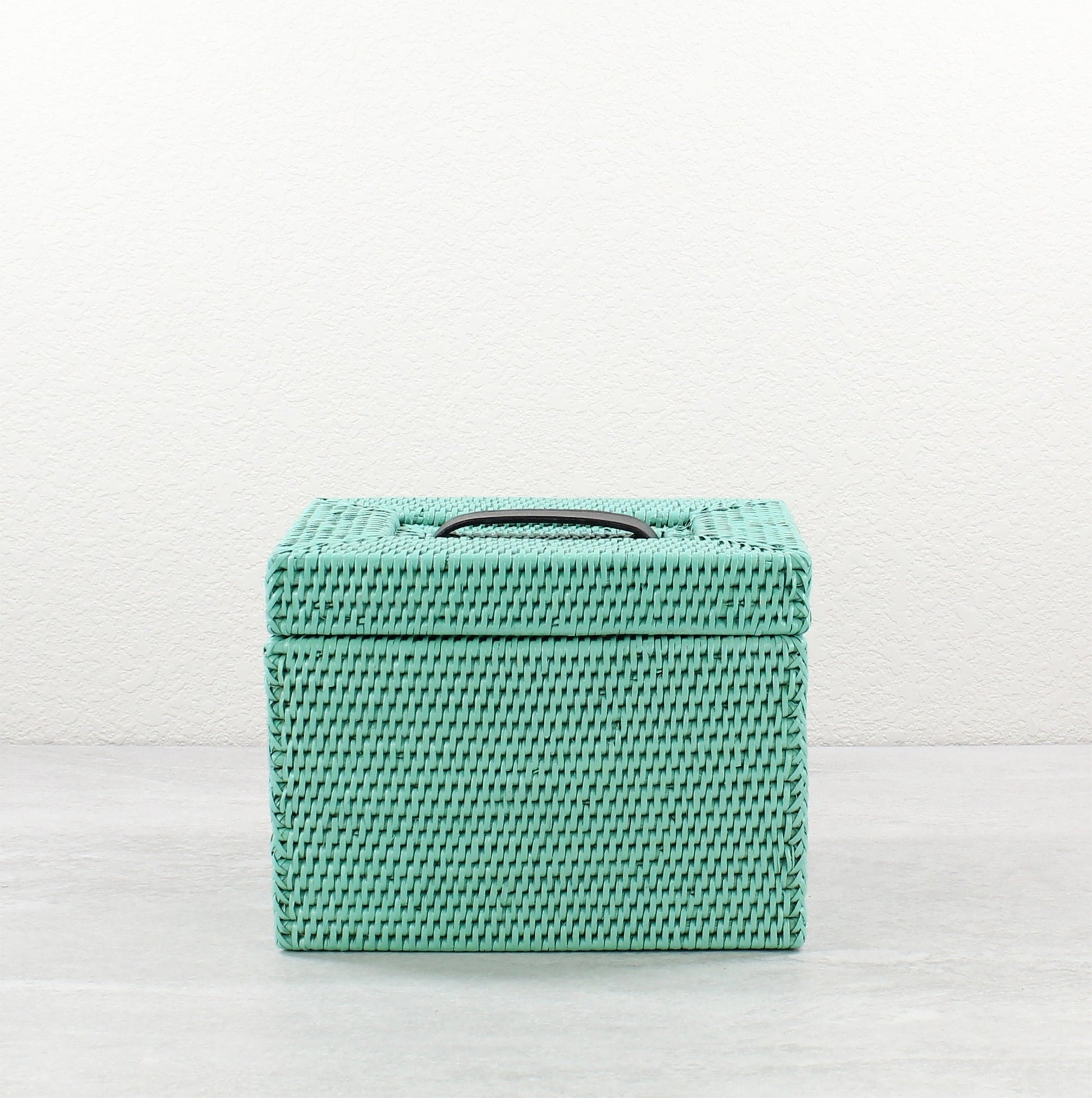 Rattan-Makeup-Box-with-Lid_NoInsert_-Sustainable-Home-Organizing-003