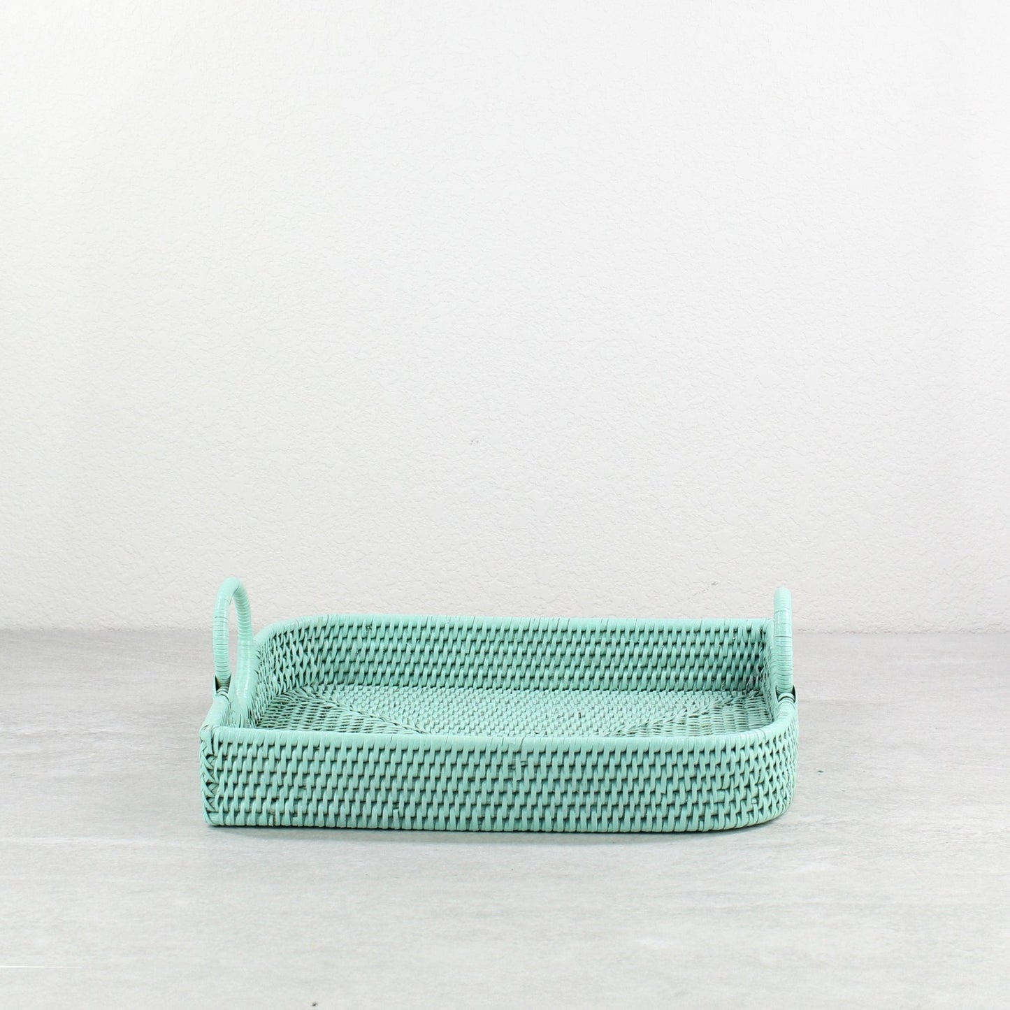 Rattan-Small-Leaf-Shape-Tray-Whitewash_SageLeaf_HoneyBrown-013
