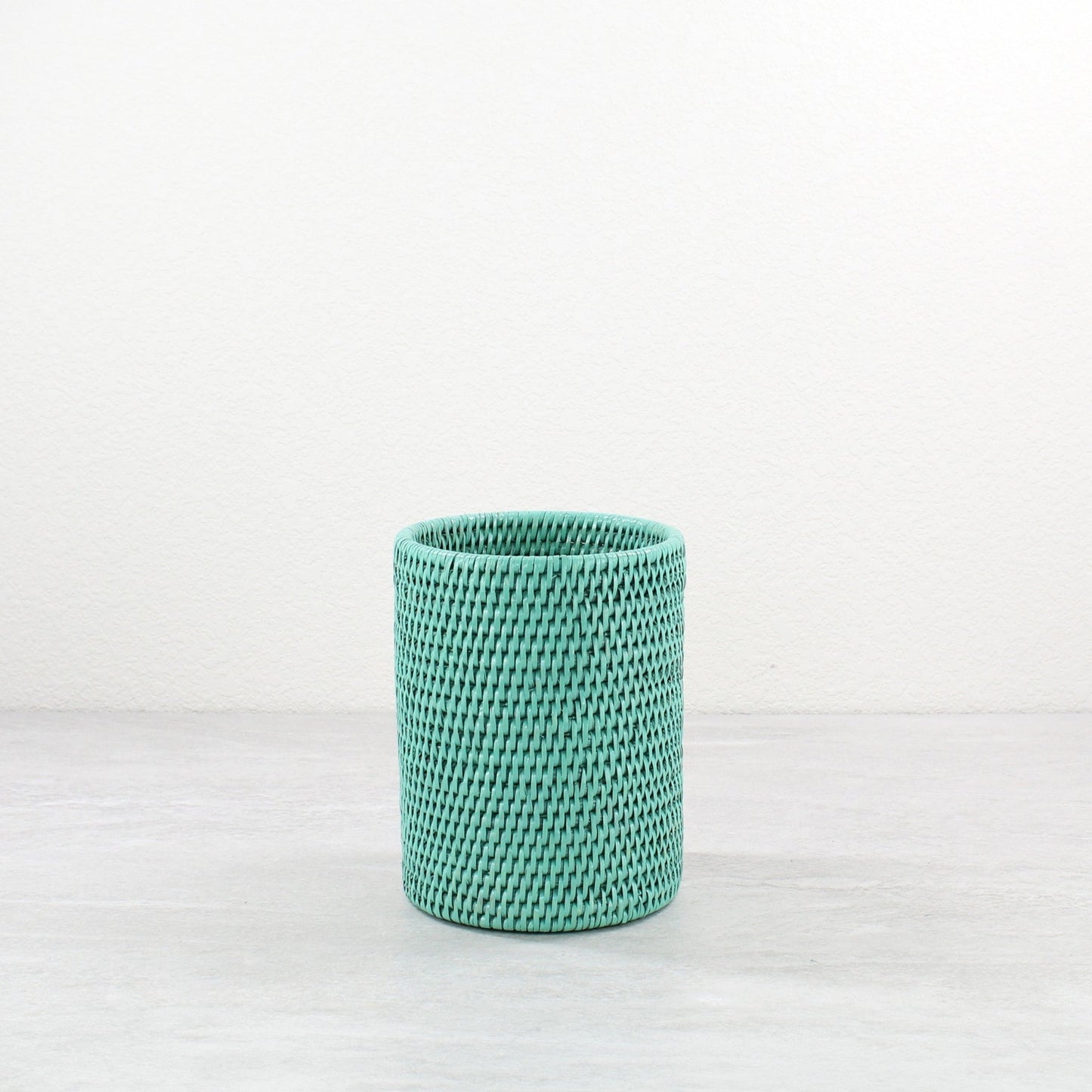 Rattan-Wine-Bottle-Holder-Sustainable-Luxury-Home-Organizing-Colorful-005
