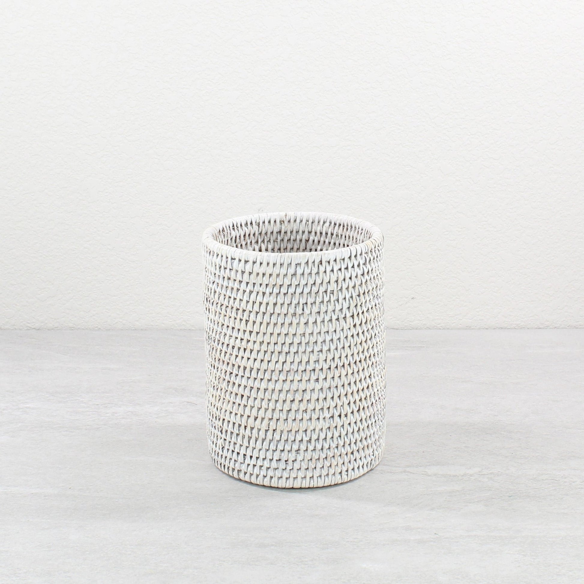 Rattan-Wine-Bottle-Holder-Sustainable-Luxury-Home-Organizing-Colorful-006
