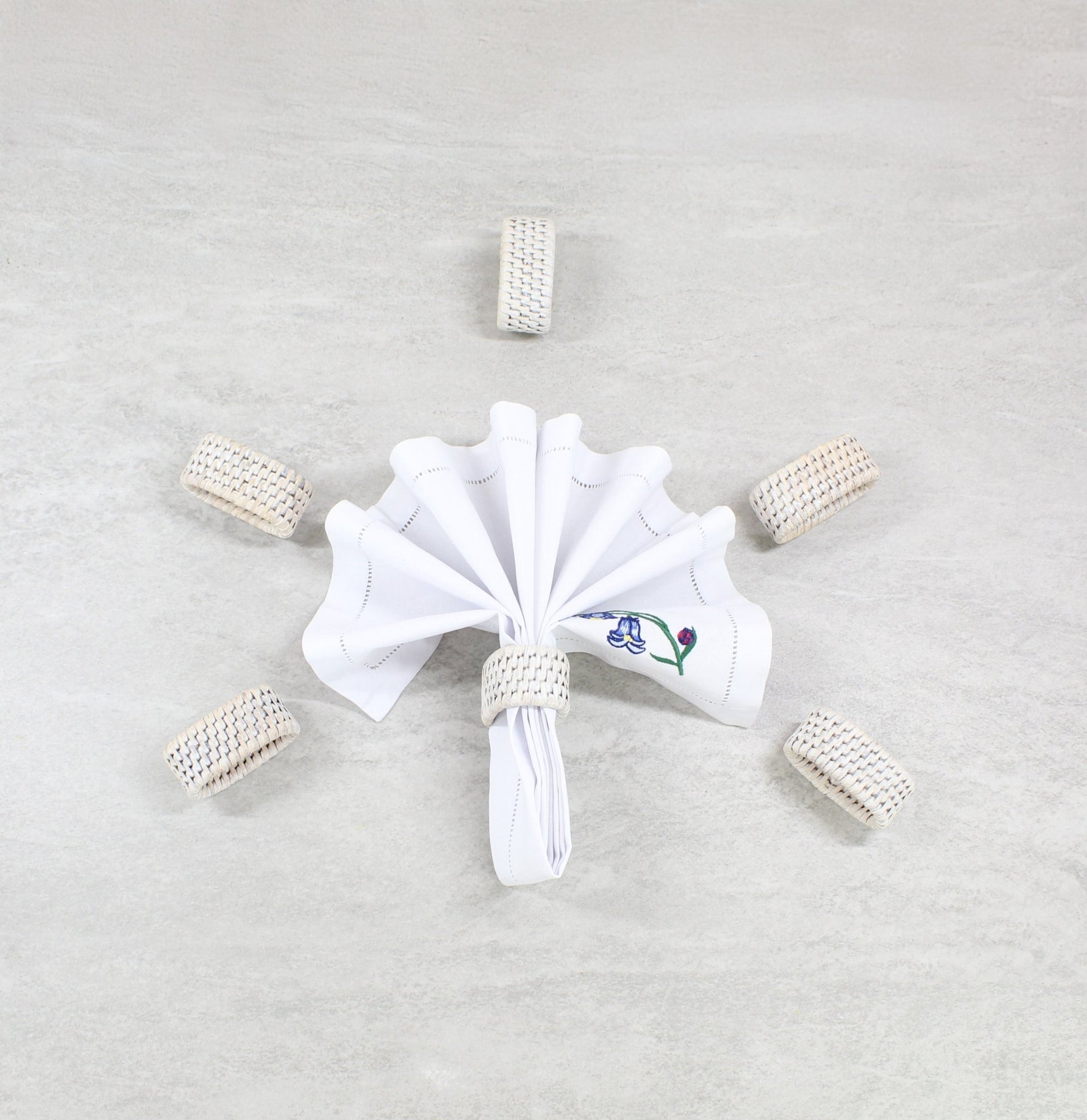 Eco Handcraft rattan napkin rings in whitewash – handmade set for boho coastal table decor and eco-luxury dining