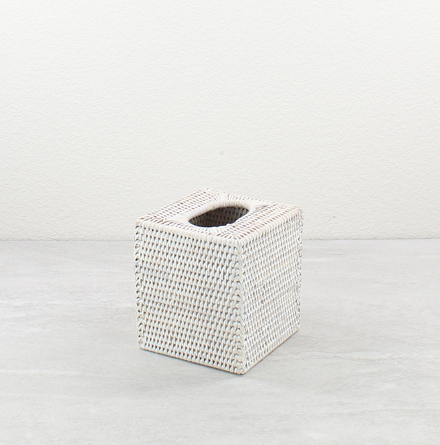 Rattan_Tissue_Box_Cover-Sustainable_Home_Organizing-Whitewash-002