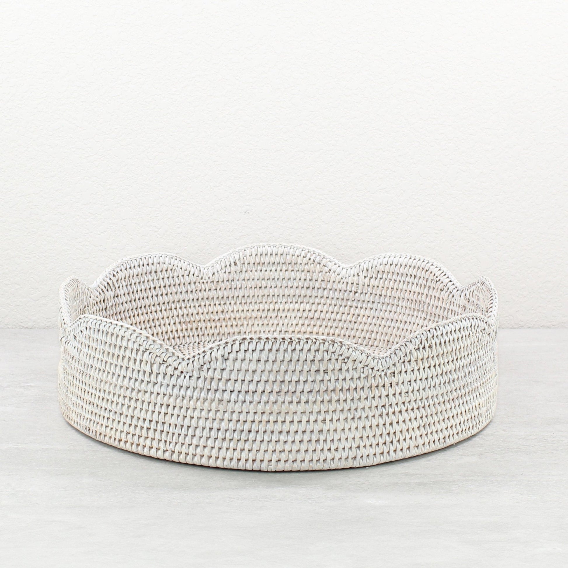 Round-Scalloped-Rattan-Tray-Sustainable-Home-Organizing-Medium-Whitewash-07