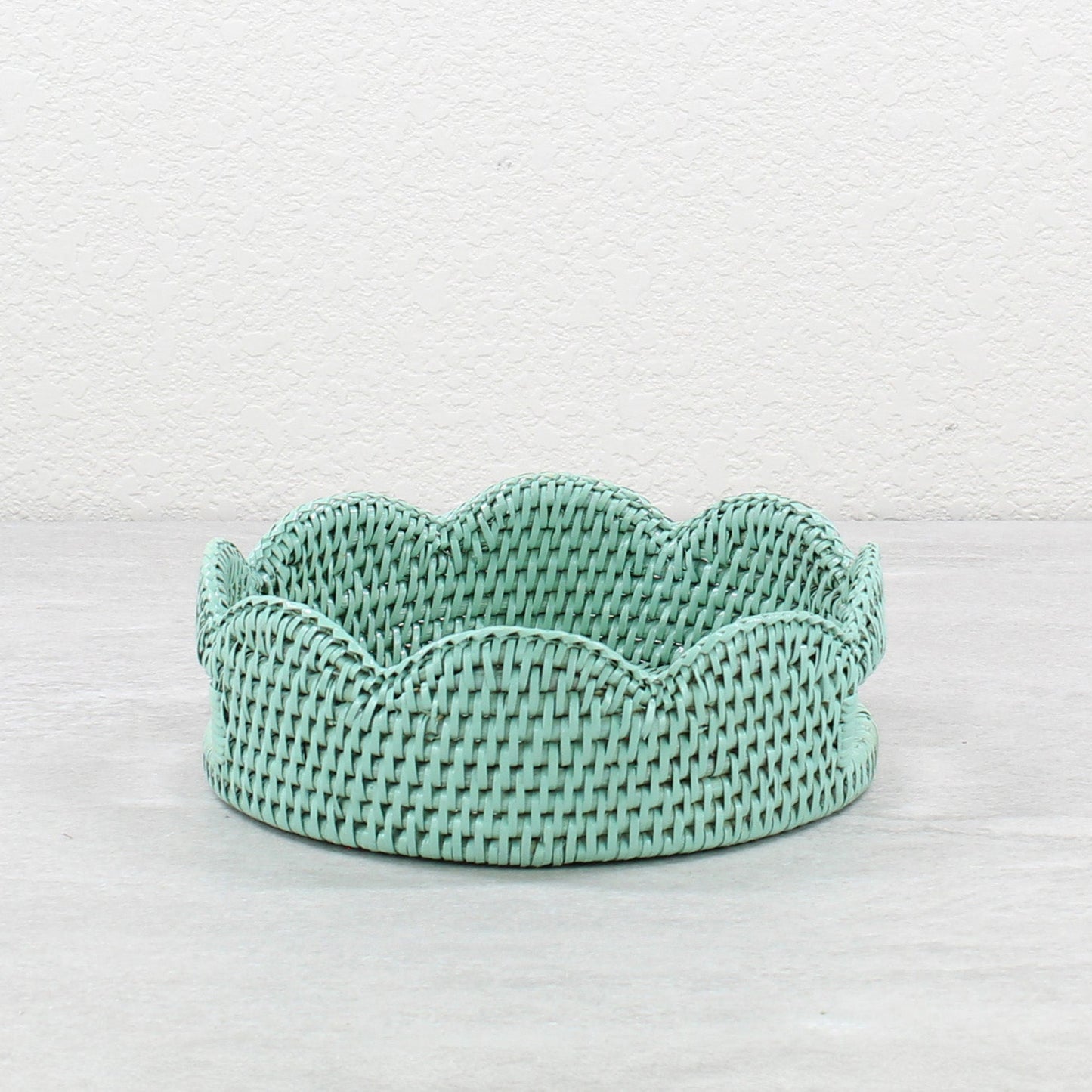 Round-Scalloped-Rattan-Tray-Sustainable-Home-Organizing-Small-Sage-Leaf-002