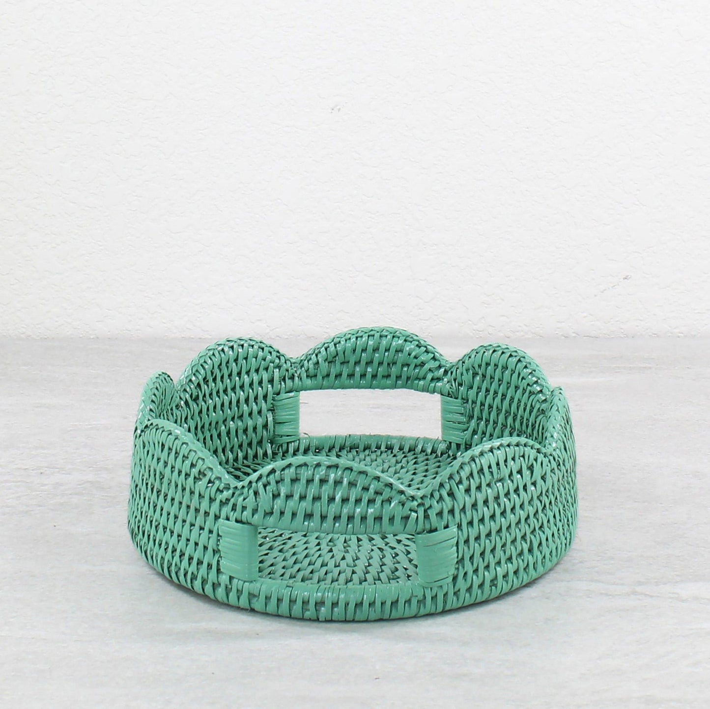 Round_Scalloped_Rattan_Tray-Sustainable_Home_Organizing-Small-Sea_Glass-004