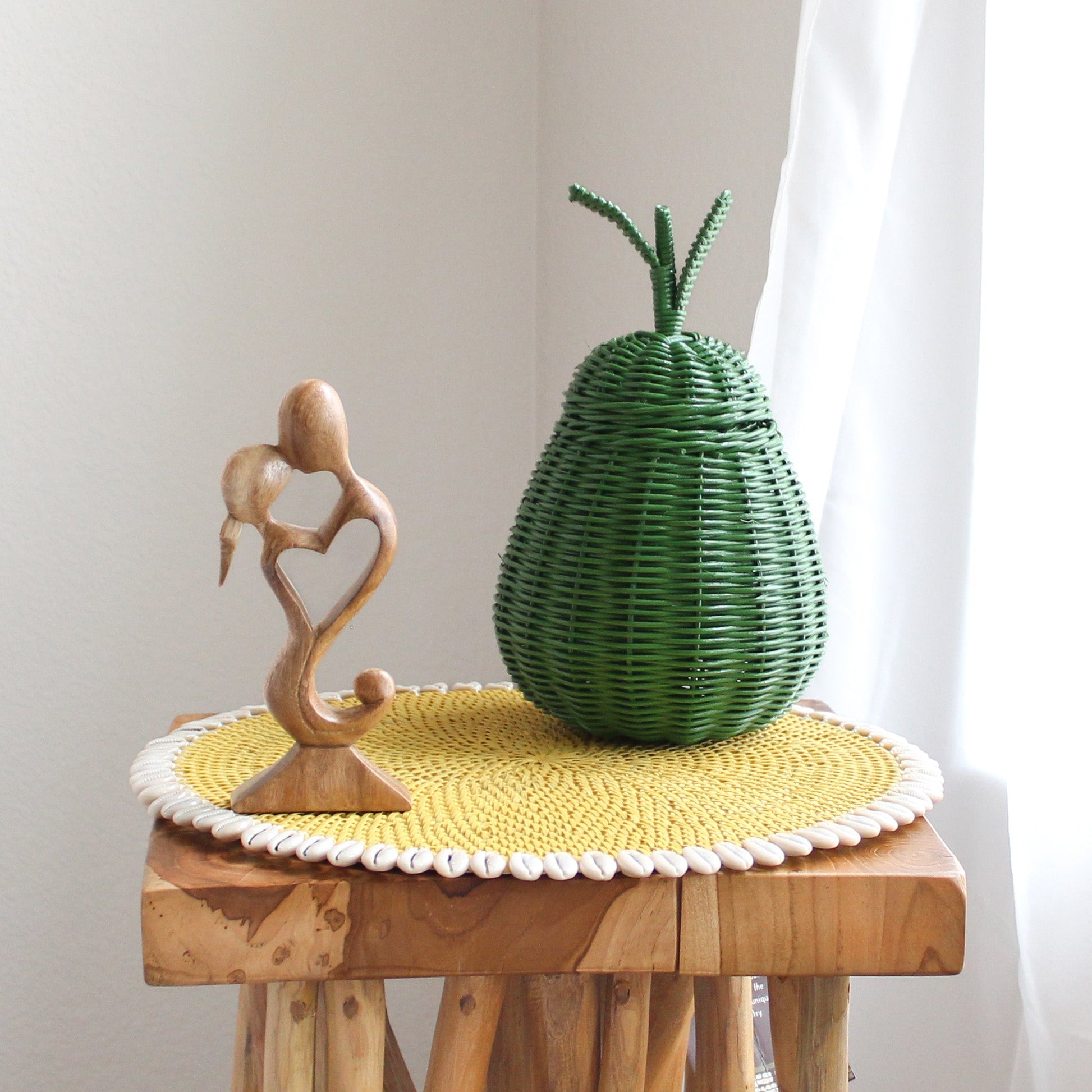 Wood-Romantic-Love-Sculpture-002