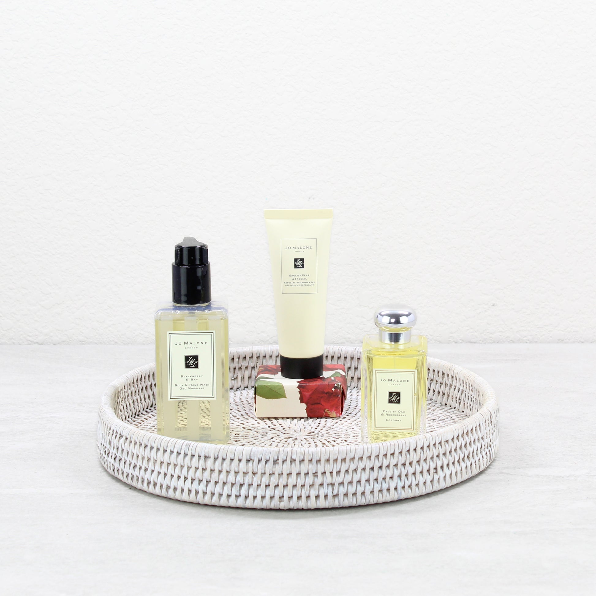 24-Tight_Woven_Round_Rattan_Tray-Sustainable_Home_Organizing-Jo Malone-Whitewash-03-use