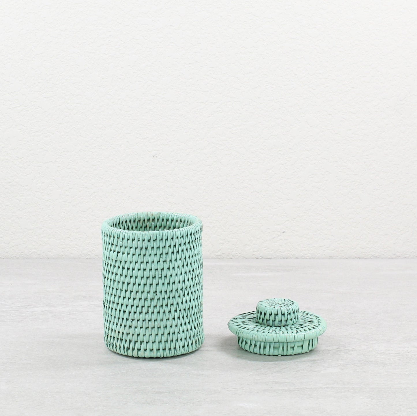 3-Rattan_Round_Basket_with_Lid_No_Insert_-Sustainable_Home_Organizing-Sage_Leaf-02-use_38ef4711-d07f-445b-bfa5-e15e71daa558