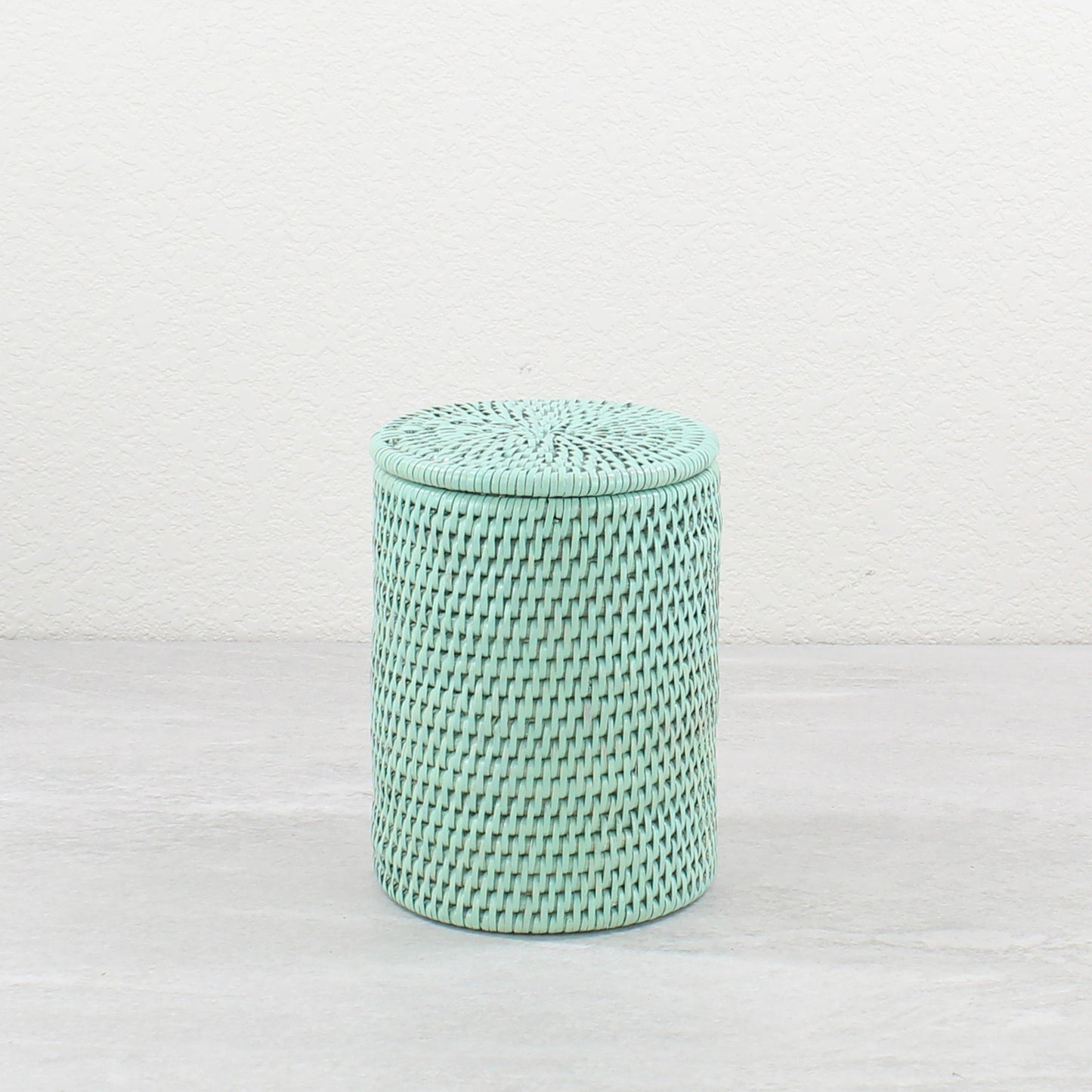 3-Rattan_Round_Box_with_Lid_no_Insert_-Sustainable_Home_Organizing-Sage_Leaf-02-use_c53d4069-3b21-4812-a16b-2d0f47db2d73