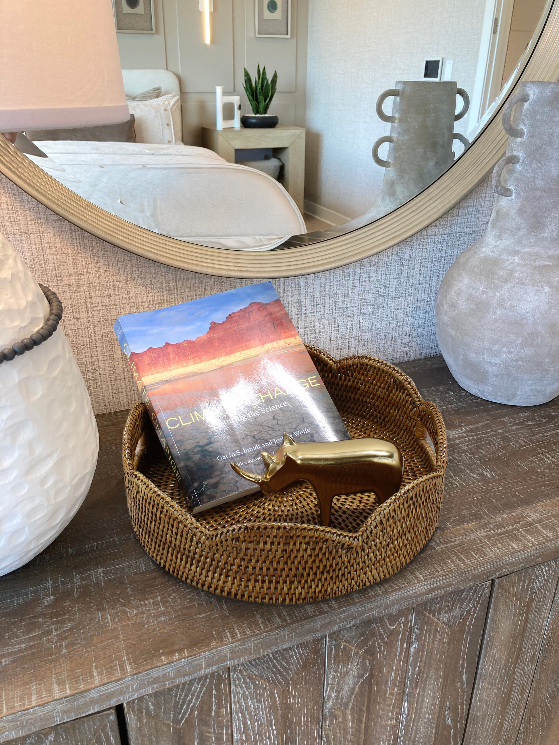 3-Round_Scalloped_Rattan_Tray-Sustainable_Home_Organizing-Medium-Honey_Brown-002