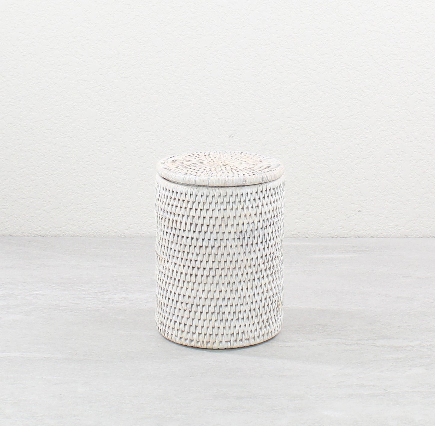Whitewash Rattan Décor Collection for Small Spaces