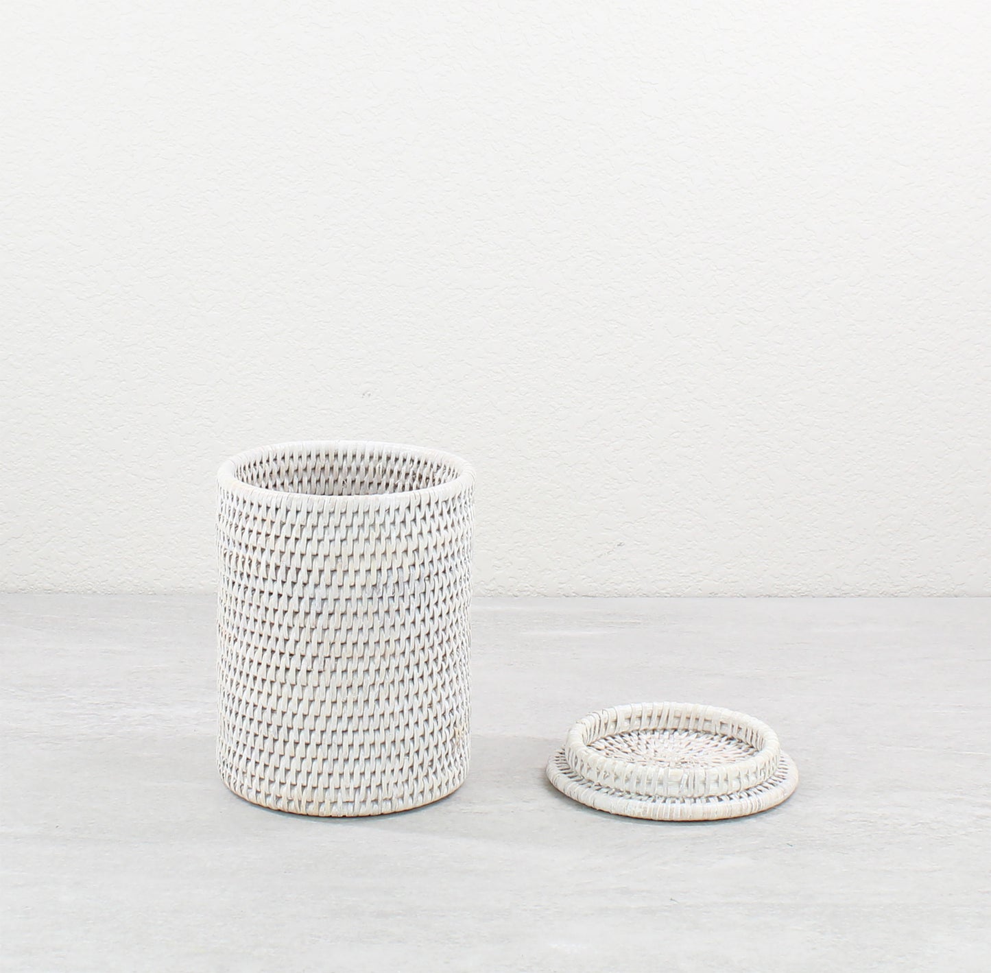 Whitewash Rattan Décor Collection for Small Spaces