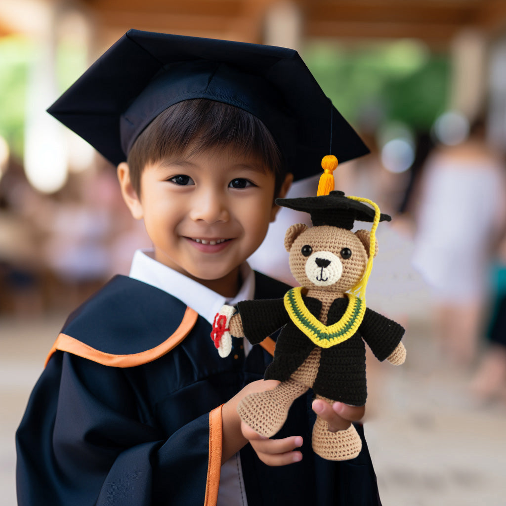 Crochet-graduate-bear-Amigurumi-Gift-008