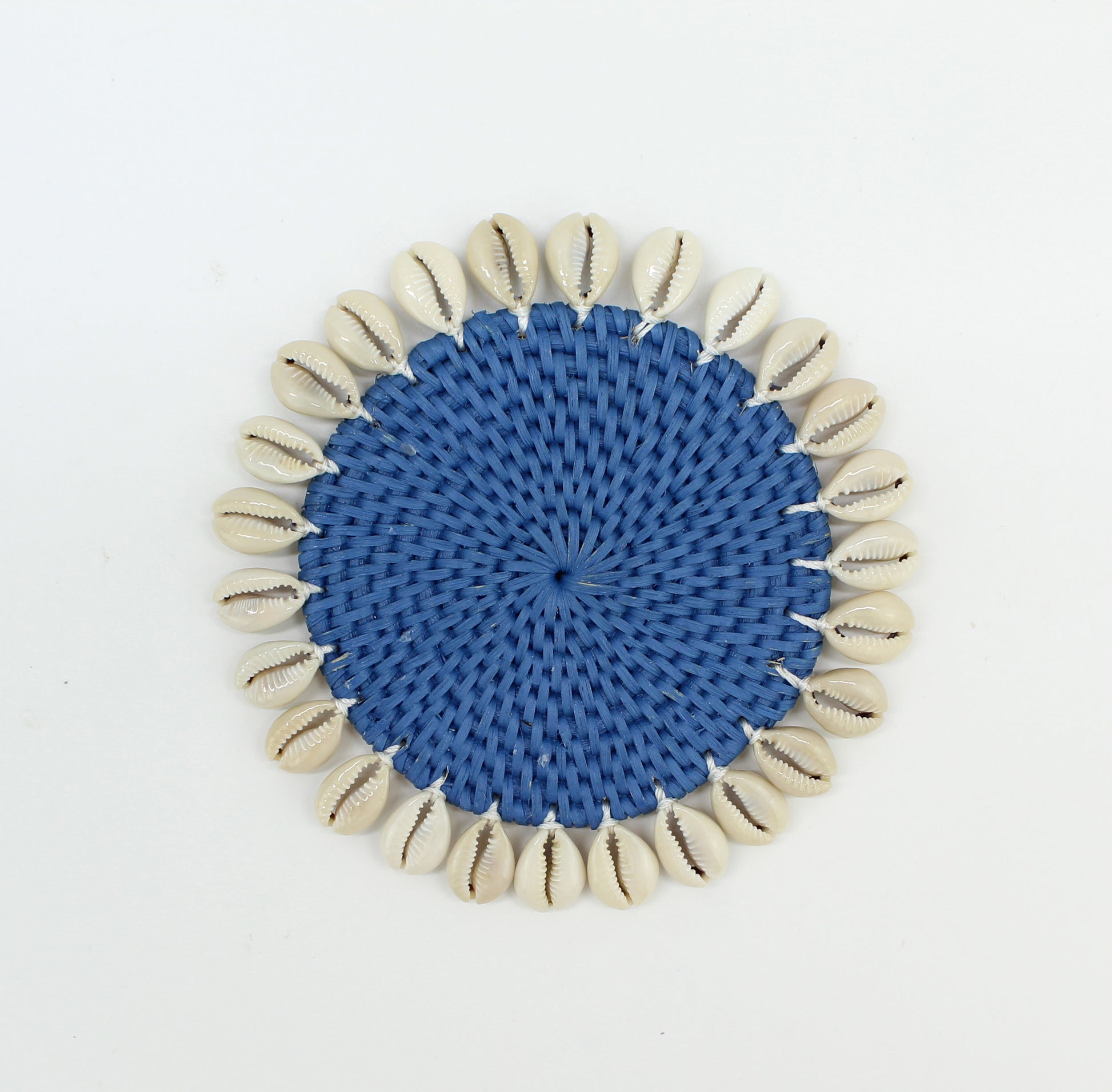 Dinning-Table-Setting-Luxury-High-Quality-Handmade-Sustainable-Blue-Rattan-Seashell-Coaster-5