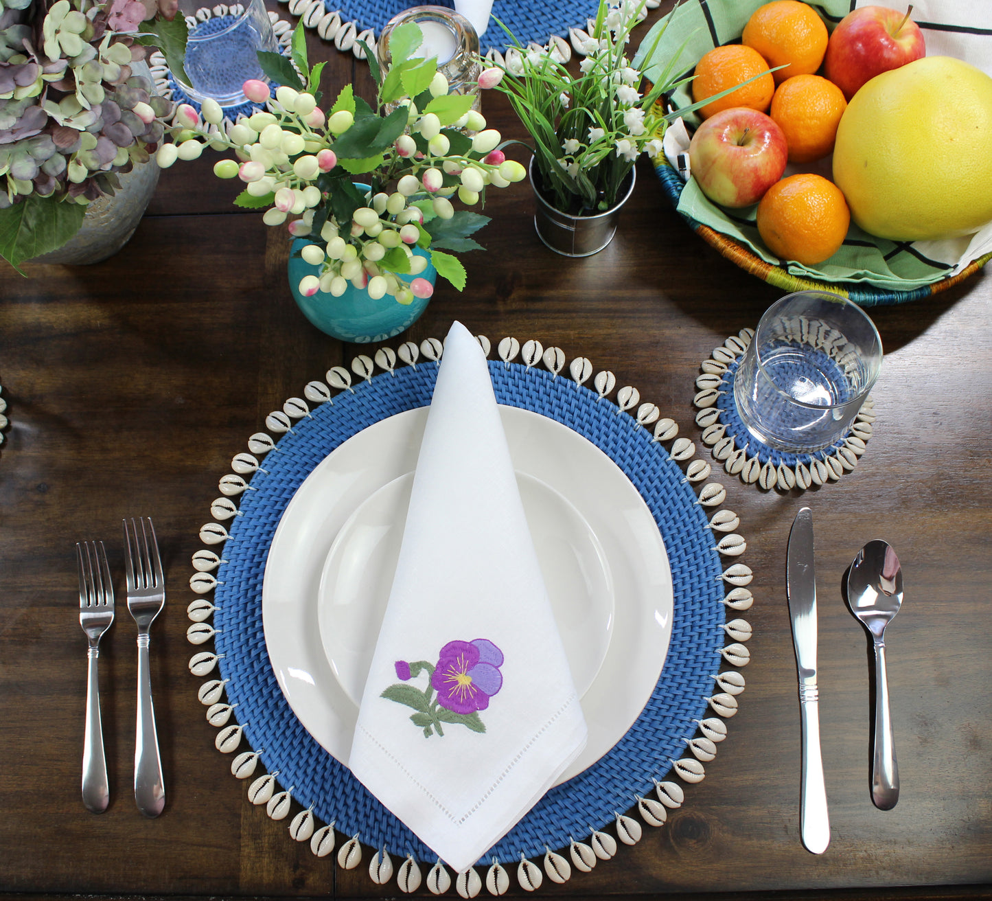 Dinning-Table-Setting-Luxury-High-Quality-Handmade-Sustainable-Blue-Rattan-Seashell-Placemat-10