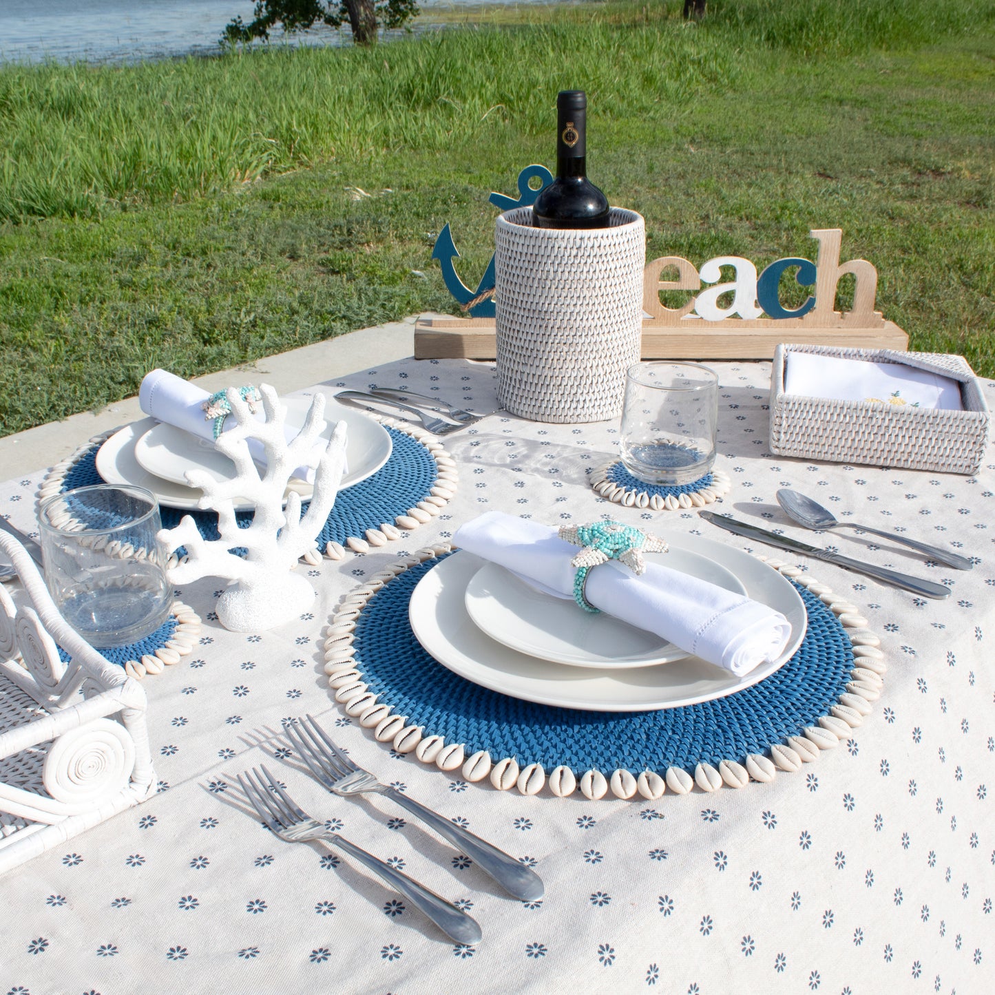 Dinning-Table-Setting-Luxury-High-Quality-Handmade-Sustainable-Blue-Rattan-Seashell-Placemat-2