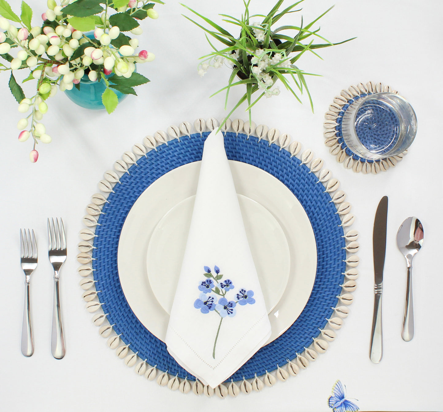 Dinning-Table-Setting-Luxury-High-Quality-Handmade-Sustainable-Blue-Rattan-Seashell-Placemat-9