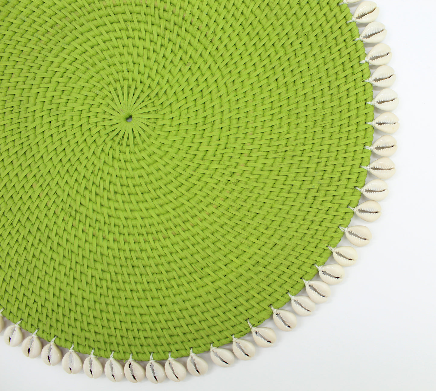 Dinning-Table-Setting-Luxury-High-Quality-Handmade-Sustainable-Green-Rattan-Seashell-Placemat-11