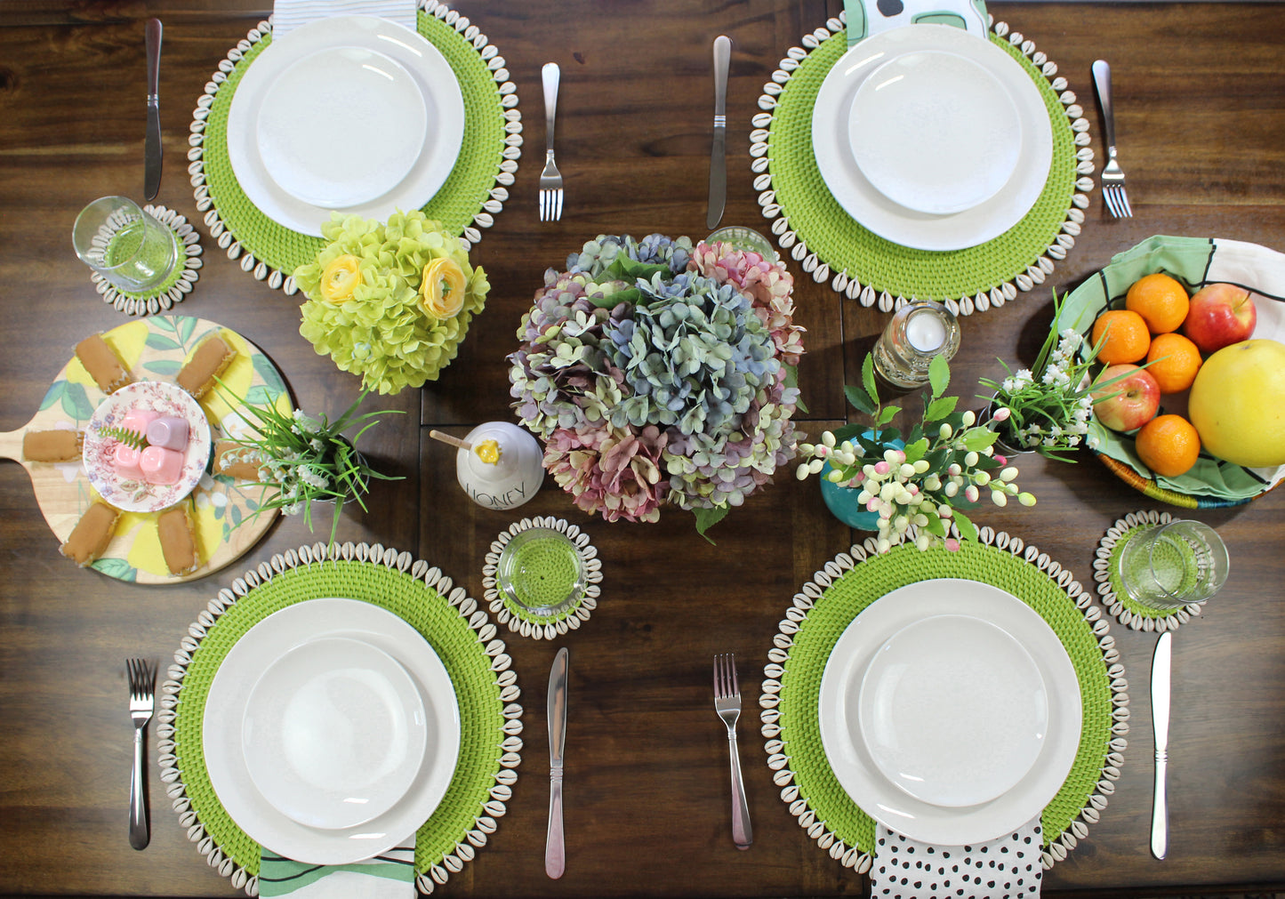 Dinning-Table-Setting-Luxury-High-Quality-Handmade-Sustainable-Green-Rattan-Seashell-Placemat-4