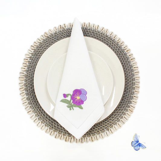 Dinning-Table-Setting-Luxury-High-Quality-Handmade-Sustainable-Grey-Rattan-Seashell-Placemat-1