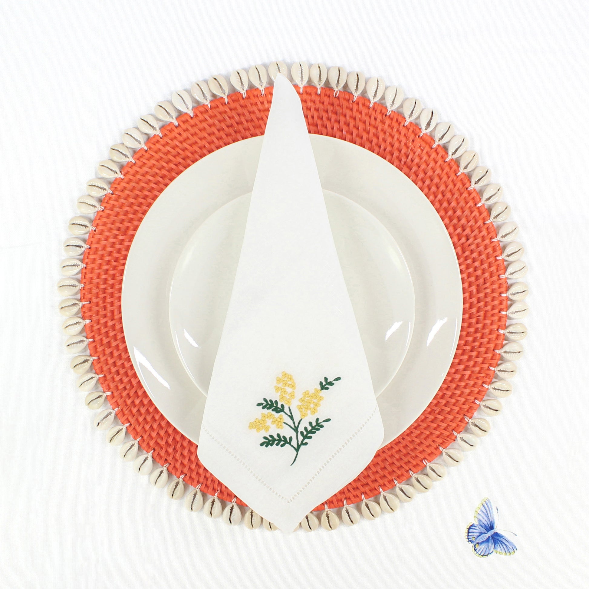 Dinning-Table-Setting-Luxury-High-Quality-Handmade-Sustainable-Orange-Rattan-Seashell-Placemat-1