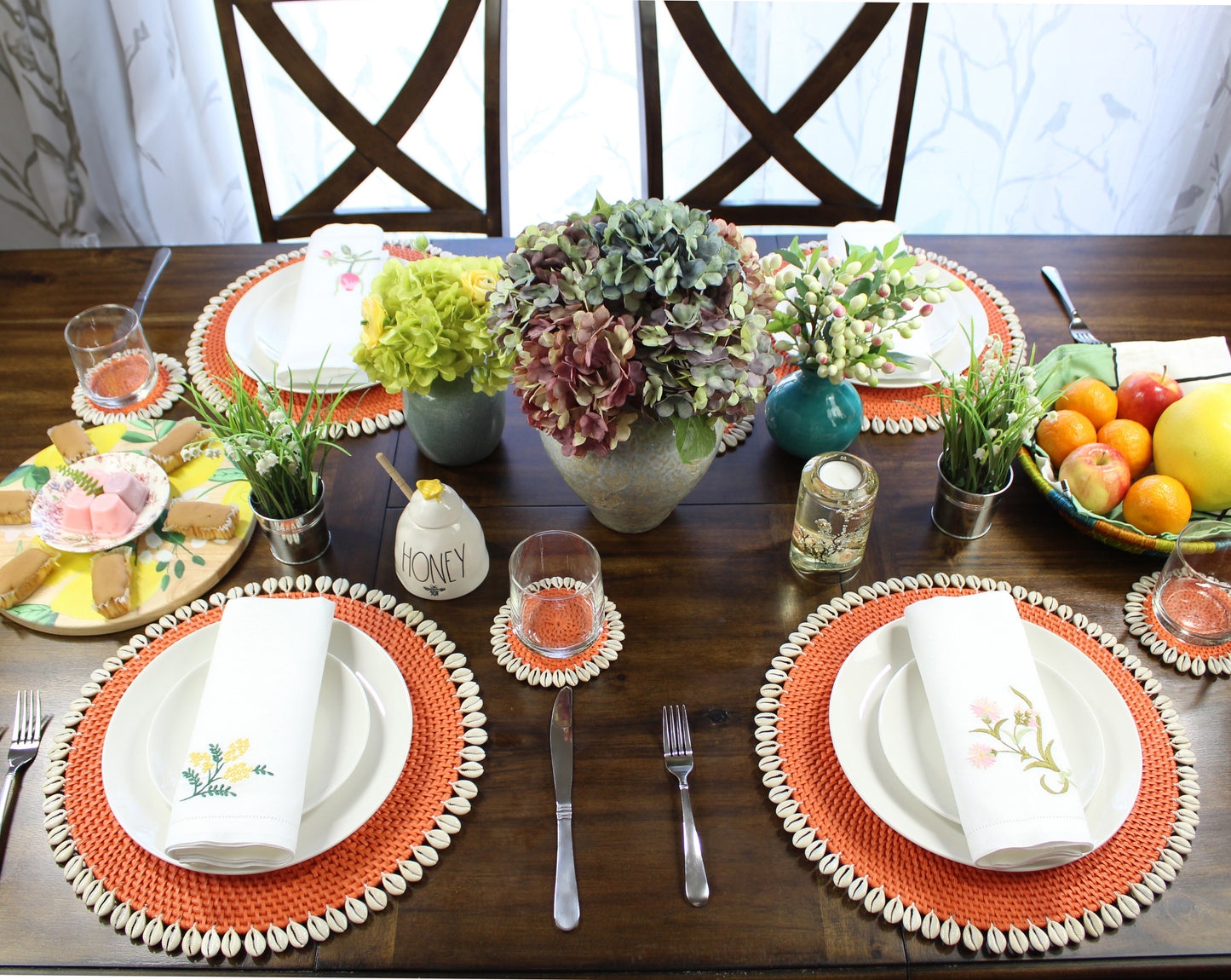 Dinning-Table-Setting-Luxury-High-Quality-Handmade-Sustainable-Orange-Rattan-Seashell-Placemat-5