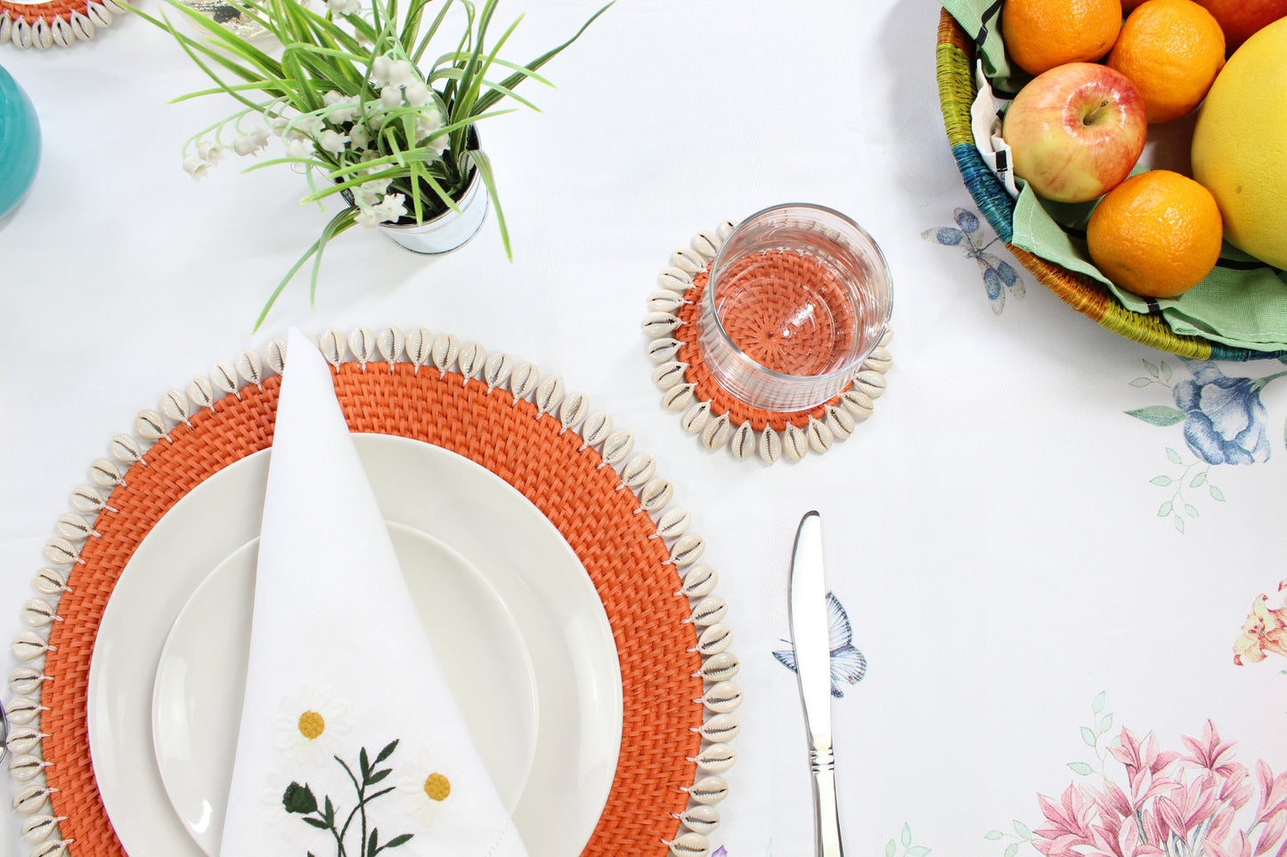 Dinning-Table-Setting-Luxury-High-Quality-Handmade-Sustainable-Orange-Rattan-Seashell-Placemat-8