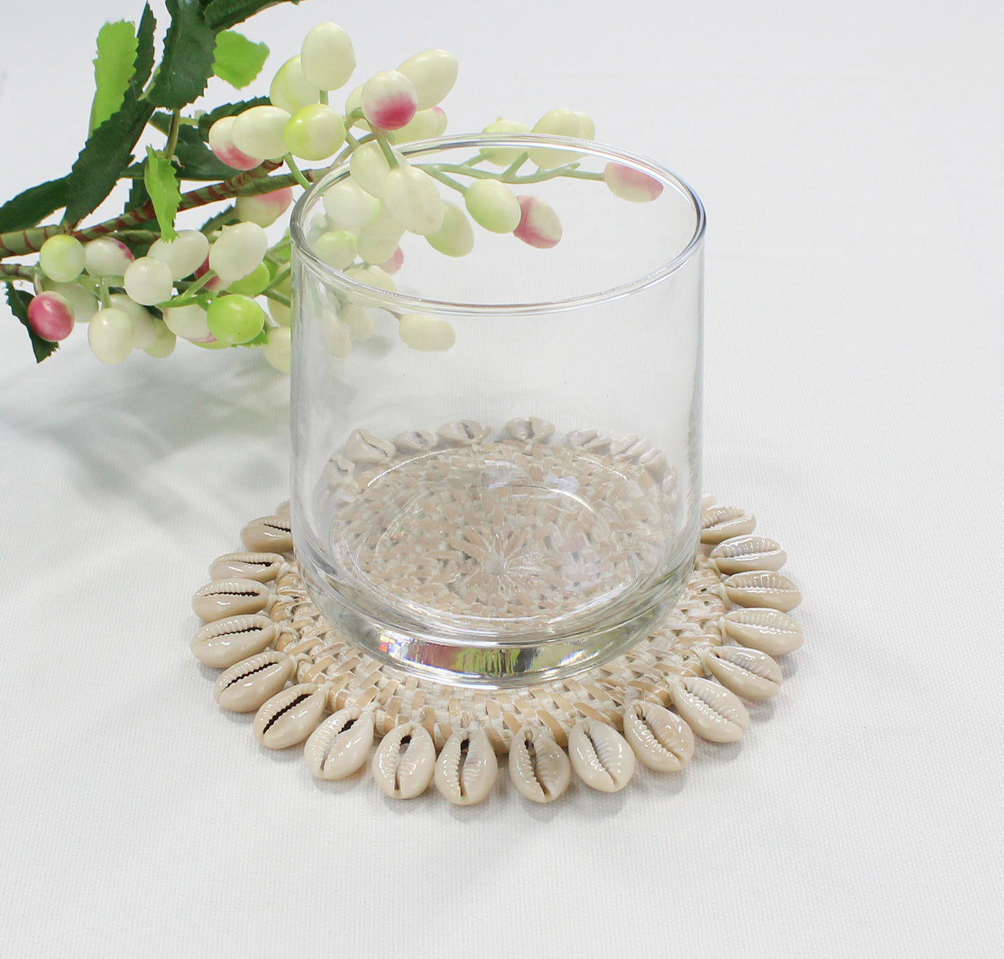 Dinning-Table-Setting-Luxury-High-Quality-Handmade-Sustainable-Whitewash-Rattan-Seashell-Coaster-6