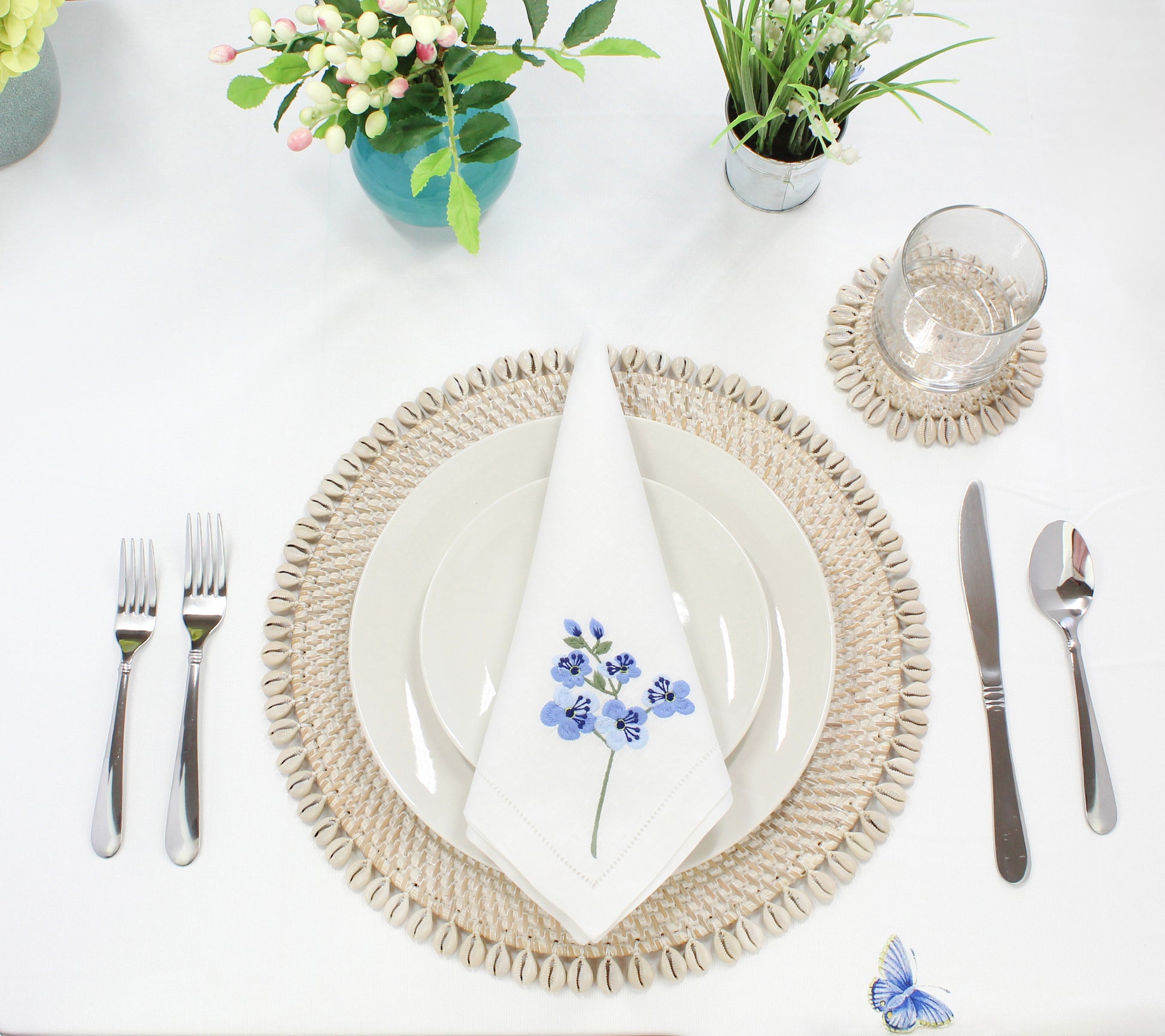 Dinning-Table-Setting-Luxury-High-Quality-Handmade-Sustainable-Whitewash-Rattan-Seashell-Placemat-06