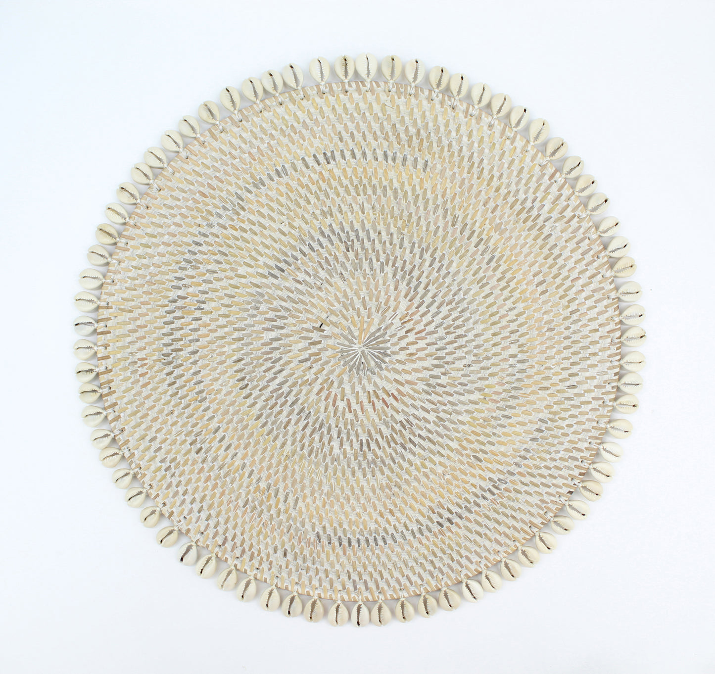 Dinning-Table-Setting-Luxury-High-Quality-Handmade-Sustainable-Whitewash-Rattan-Seashell-Placemat-08