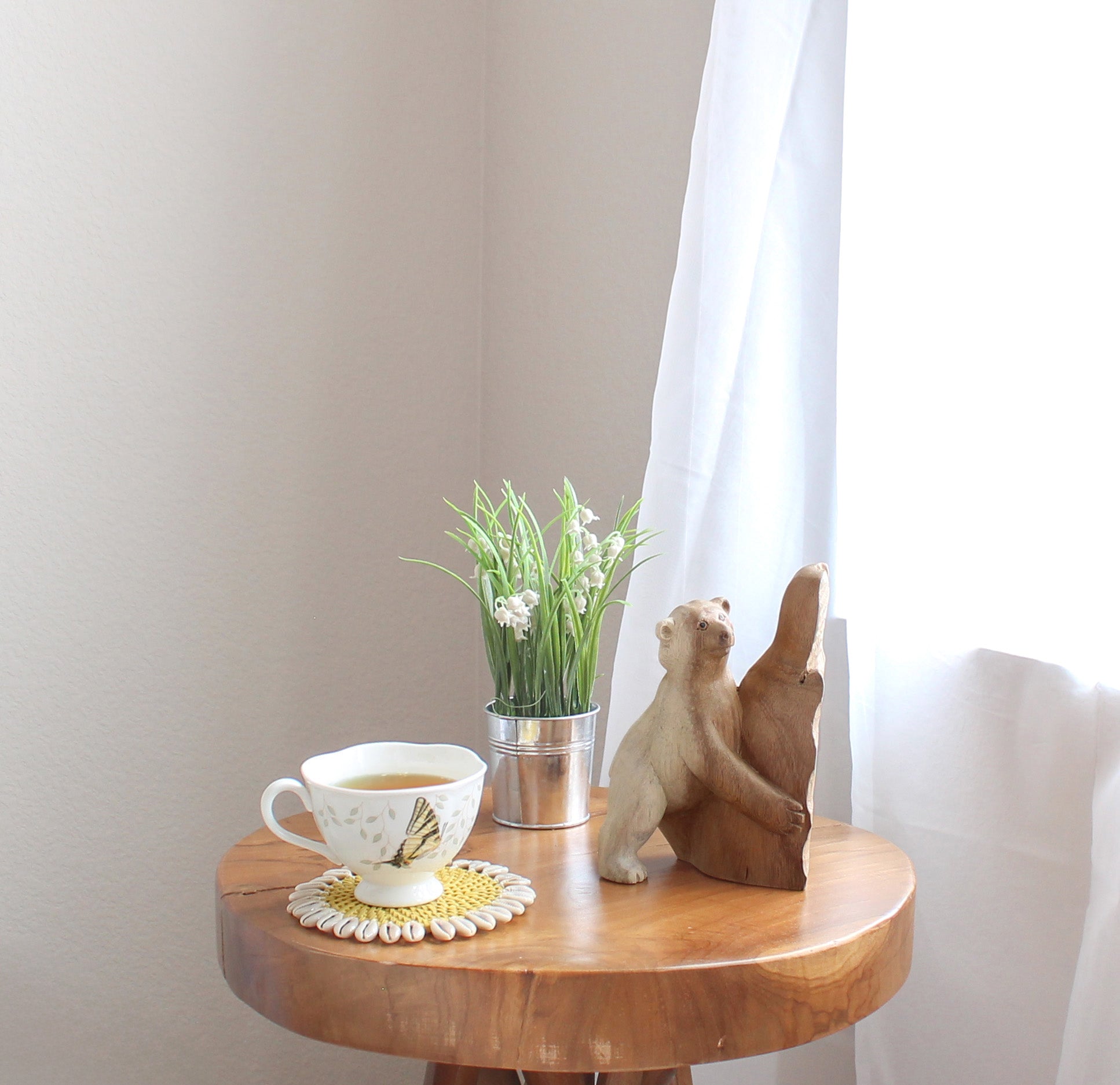 Dinning-Table-Setting-Luxury-High-Quality-Handmade-Sustainable-Yellow-Rattan-Seashell-Coaster-6