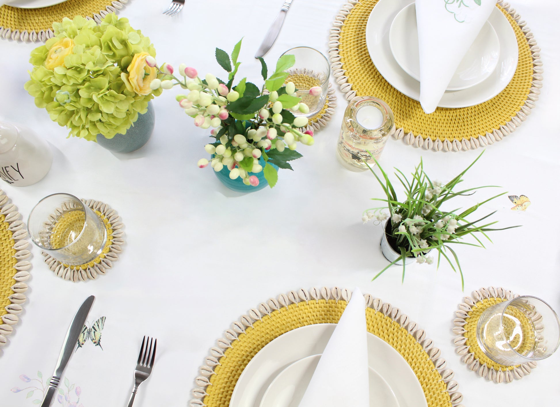 Dinning-Table-Setting-Luxury-High-Quality-Handmade-Sustainable-Yellow-Rattan-Seashell-Placemat-6